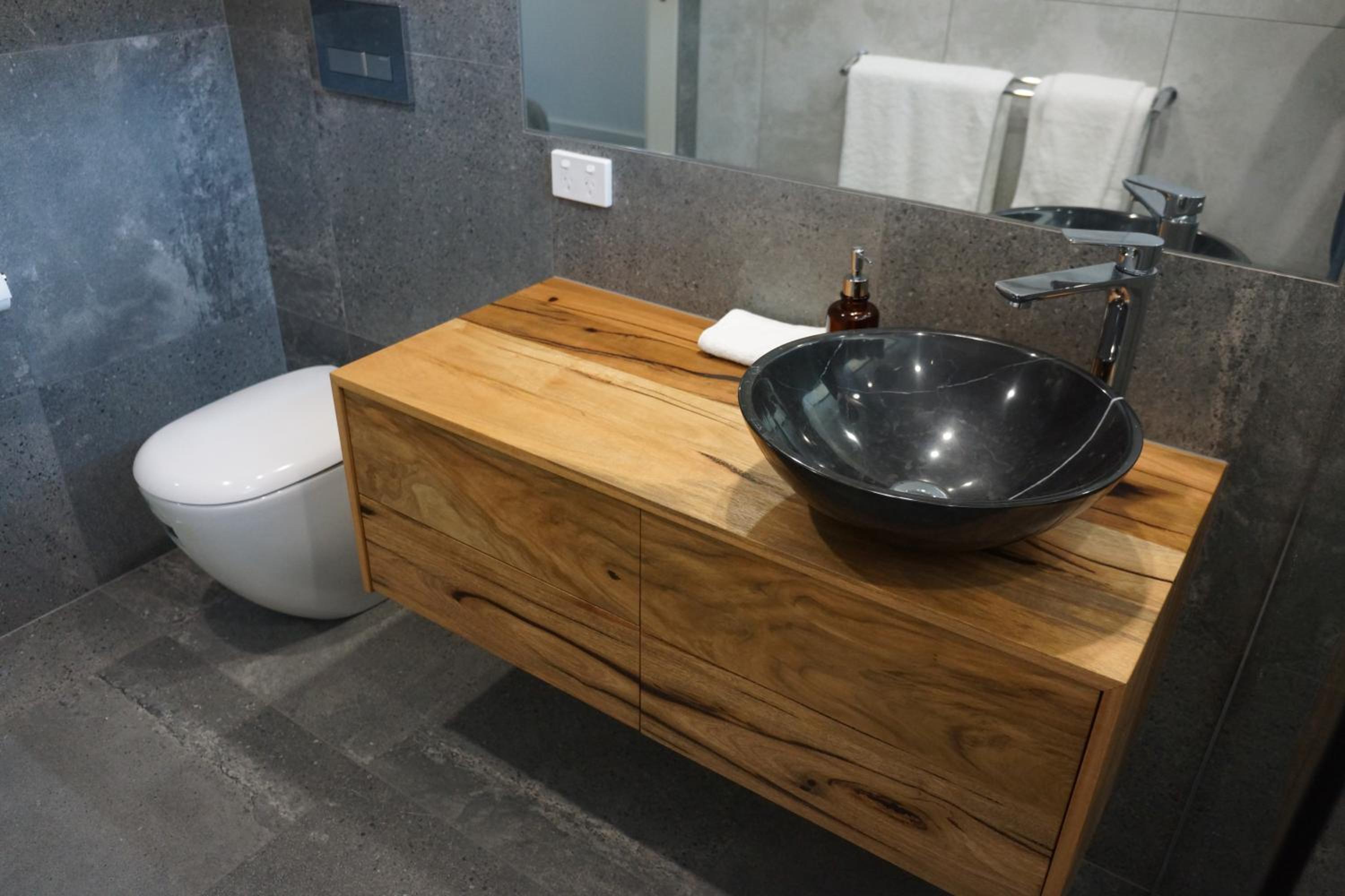Hemley House Luxury in Halls Gap
