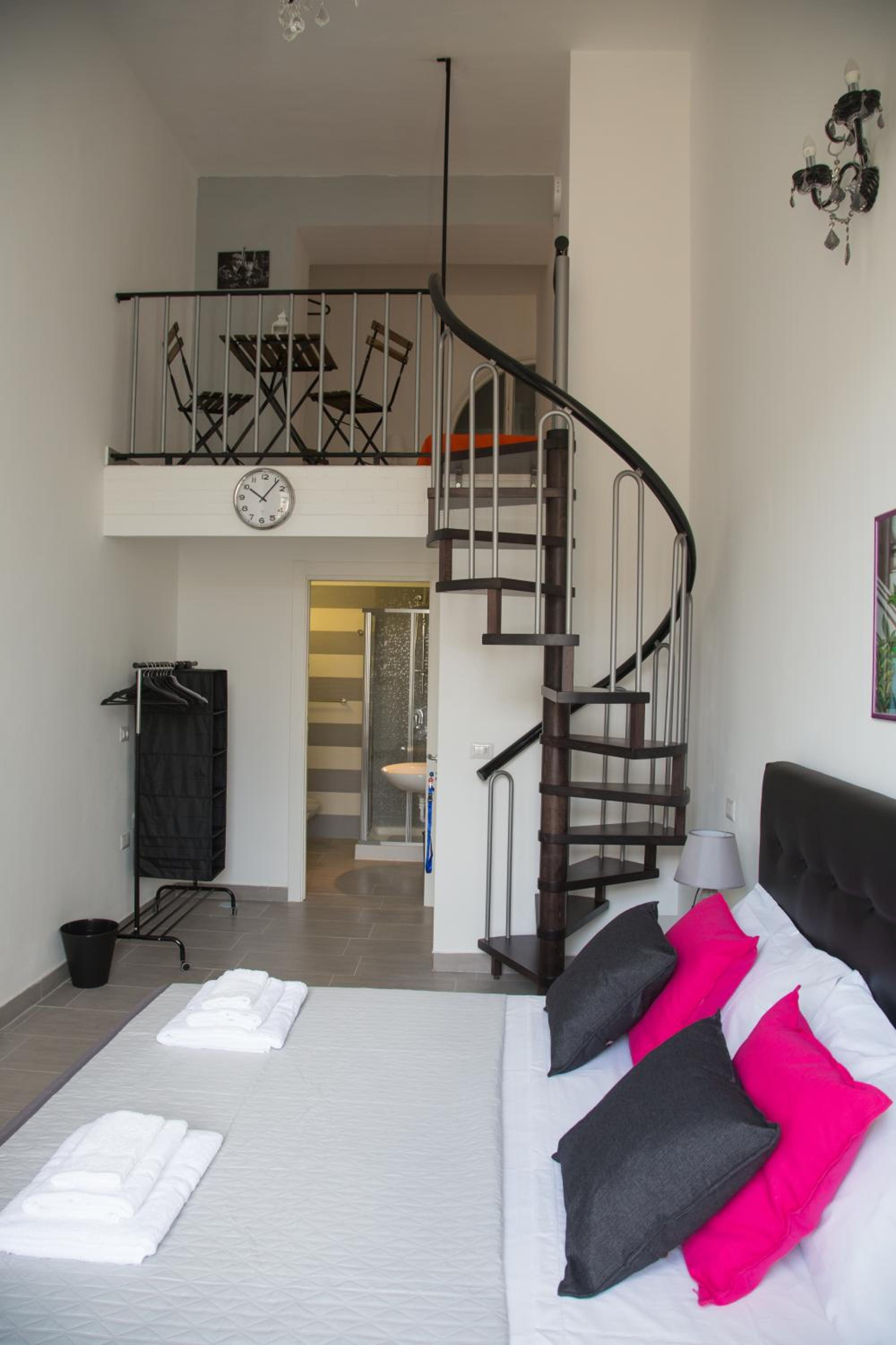 Vesuvius Luxury Suites