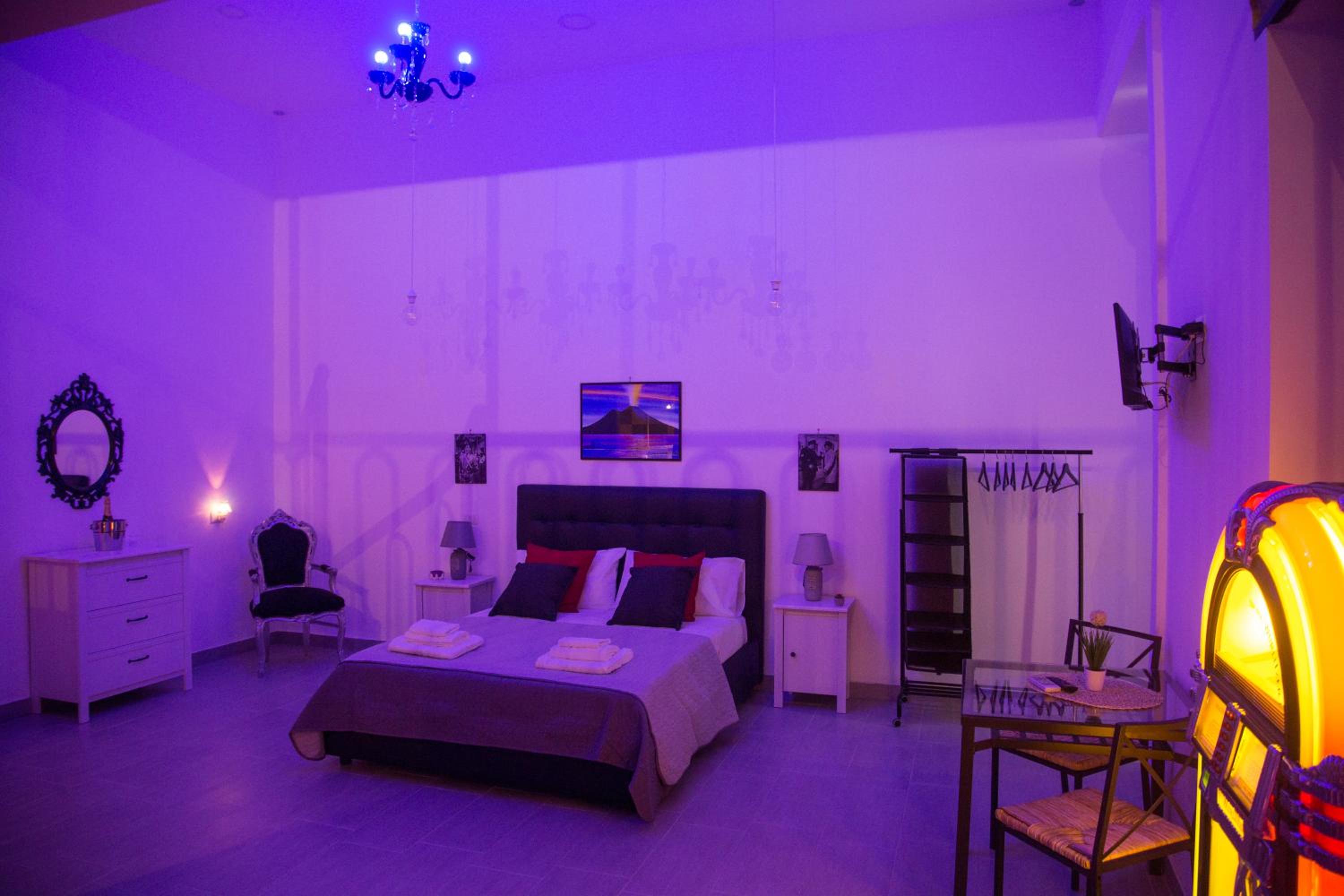 Vesuvius Luxury Suites