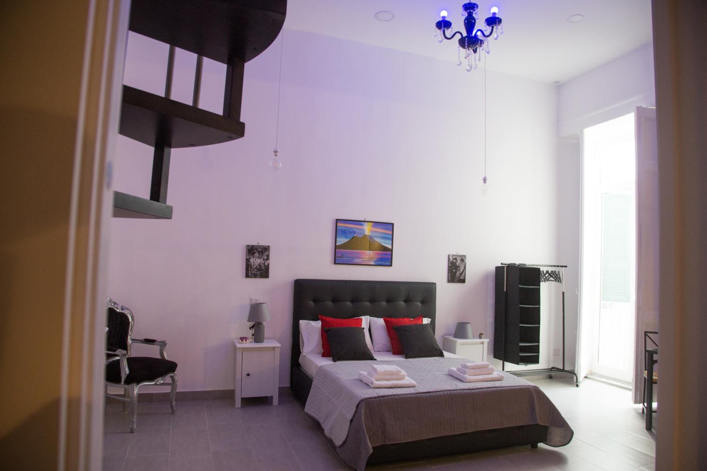 Vesuvius Luxury Suites