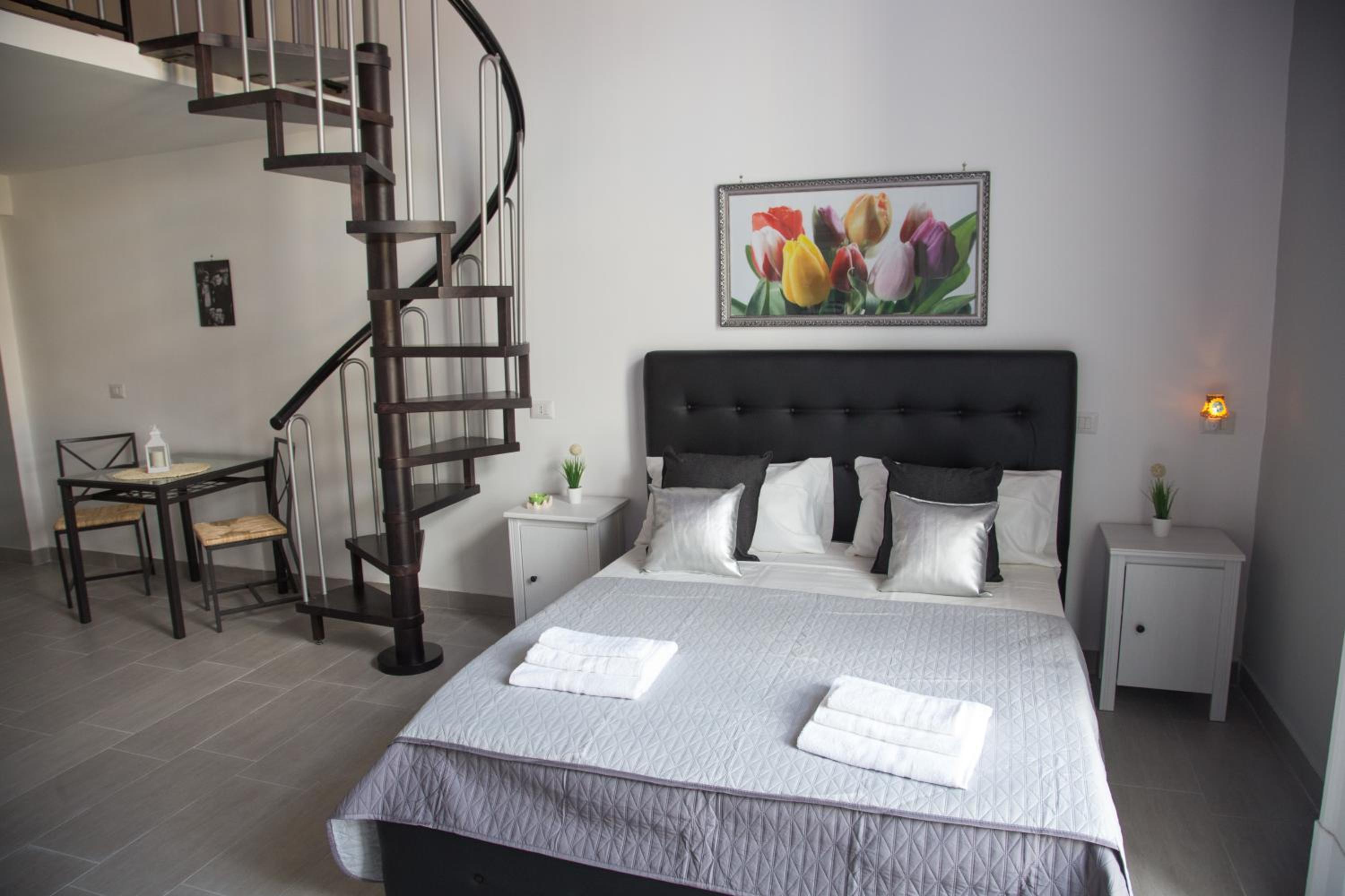Vesuvius Luxury Suites