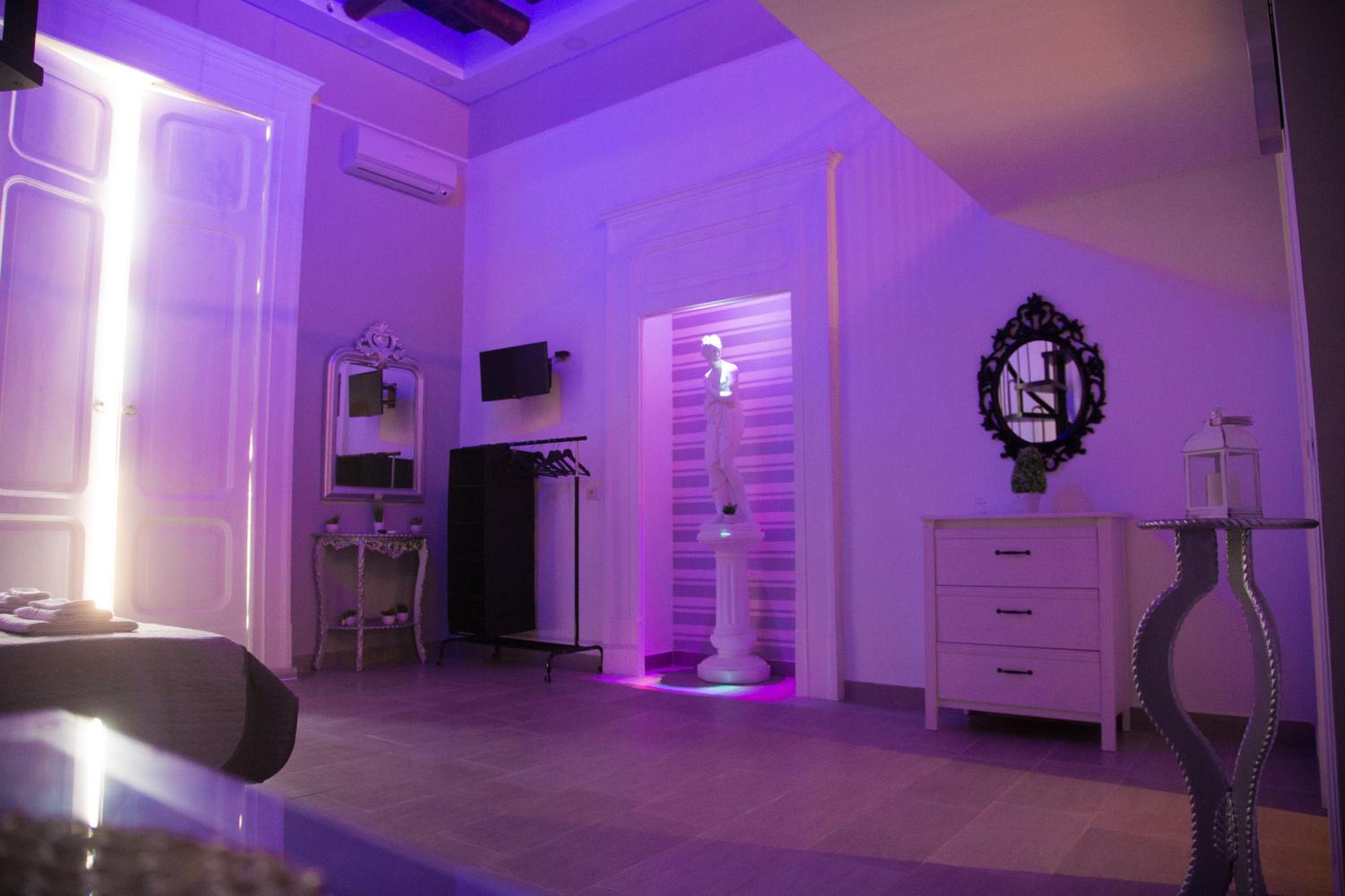 Vesuvius Luxury Suites