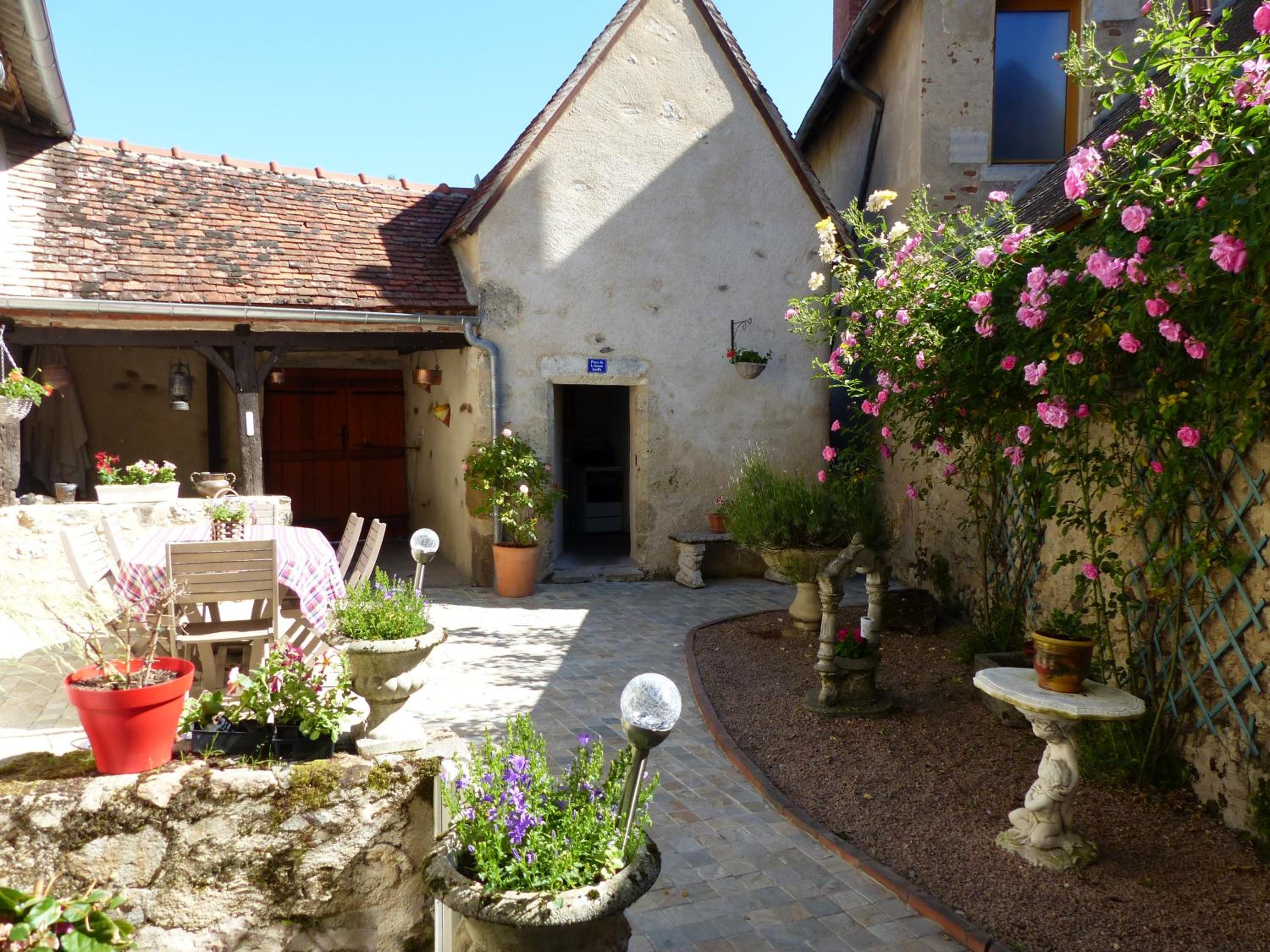La Maison aux Hortensias view 2