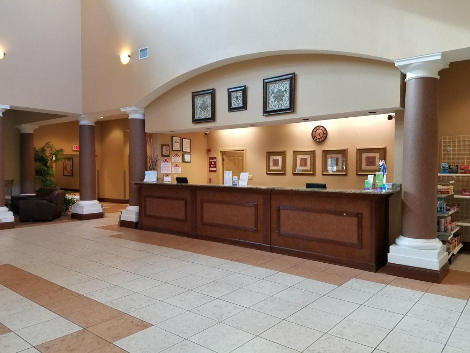 Lake Buenavista Apartments close to Disney