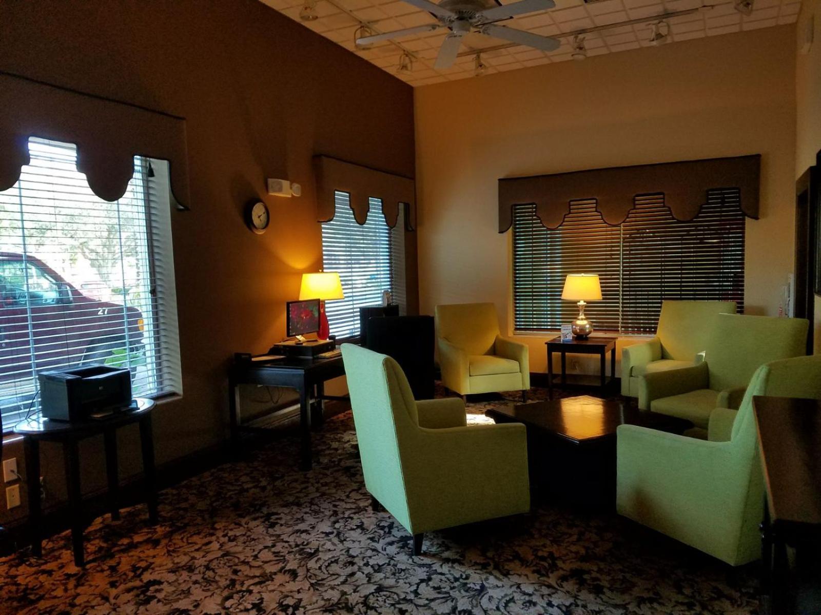 Lake Buenavista Apartments close to Disney