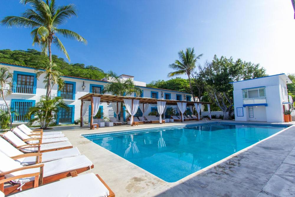 Huatulco Vacations - Hotel Santa Cruz Huatulco - Property Image 2
