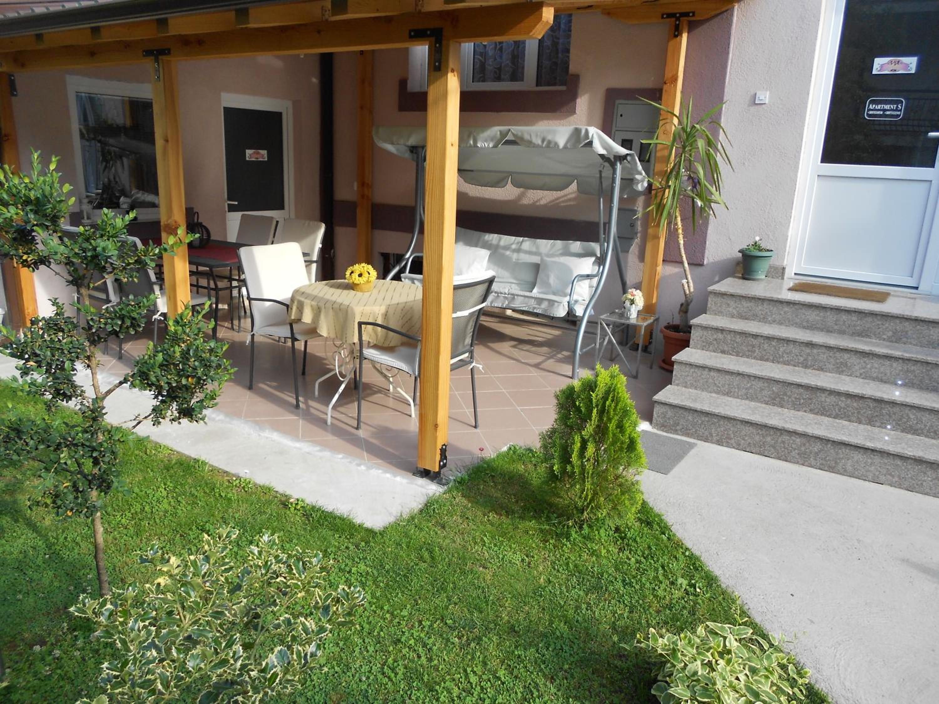 Guest House Via view 4