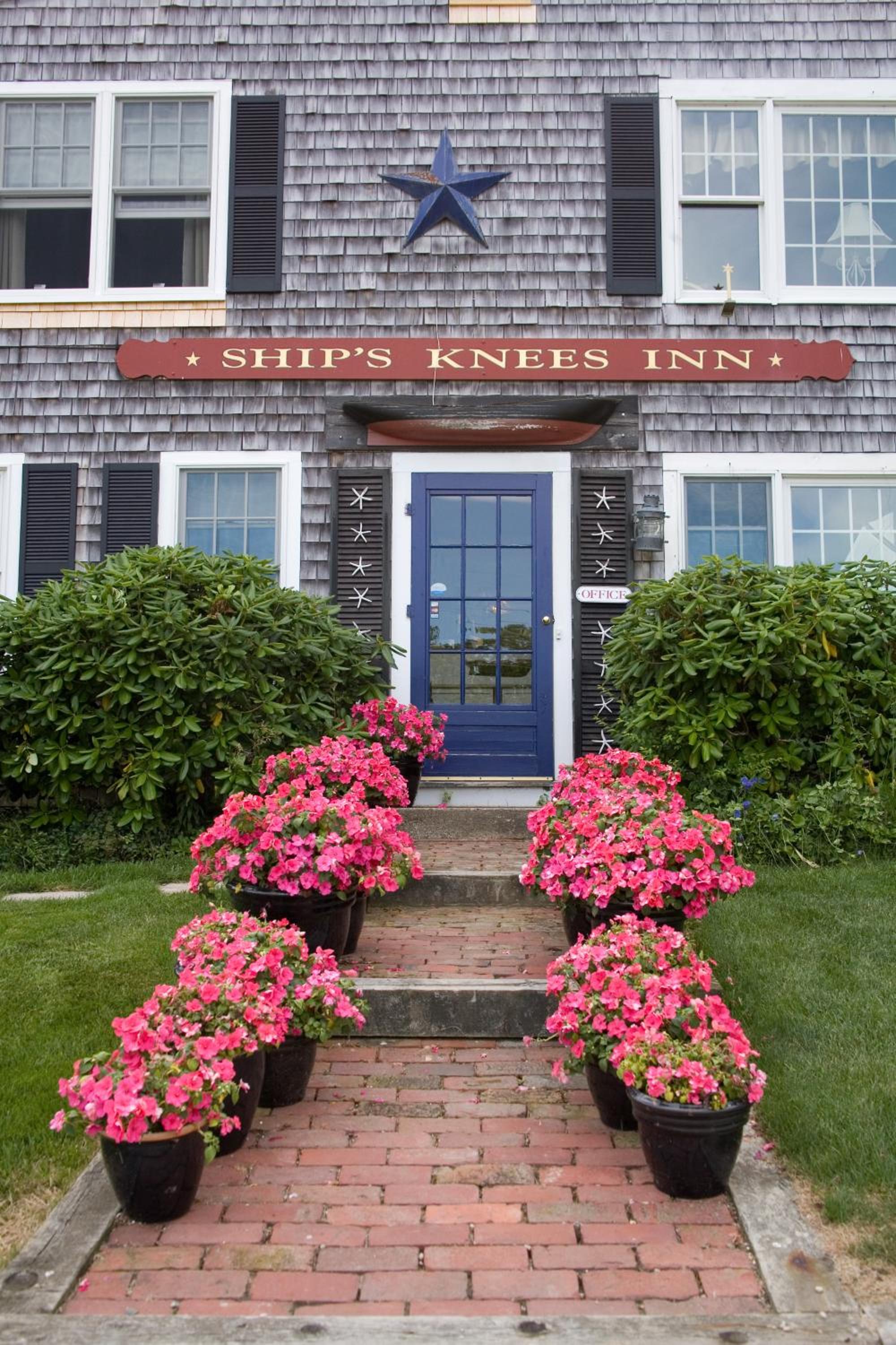 Ship's Knees Inn