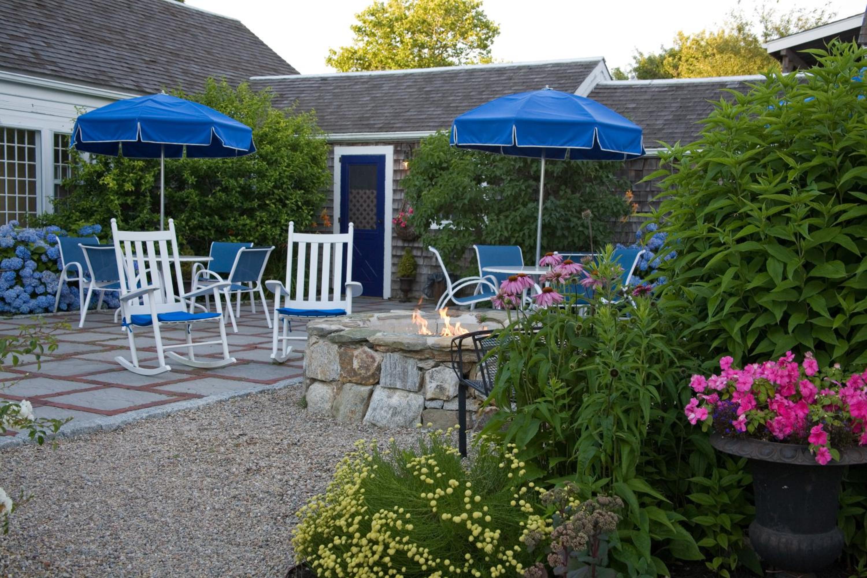 Ship's Knees Inn