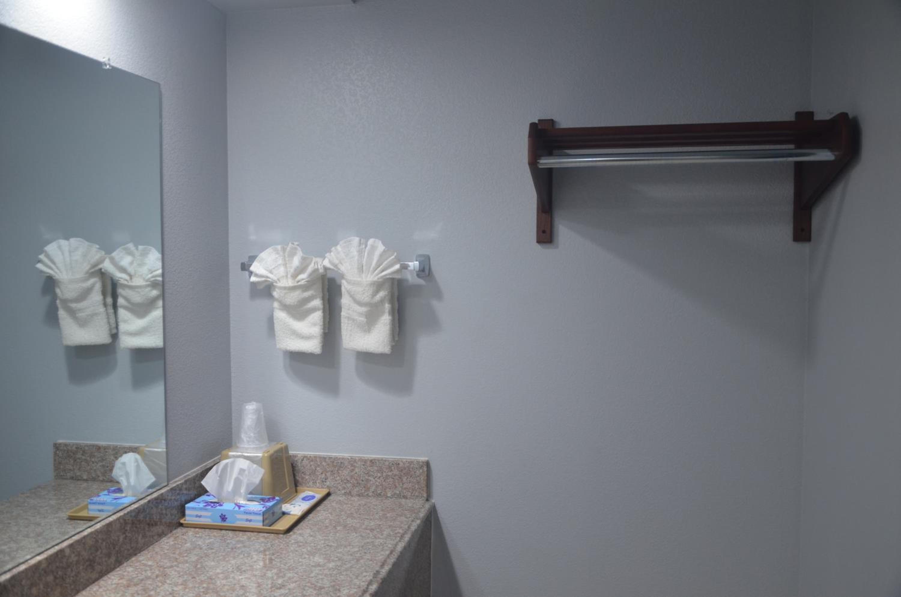 Travelers Inn - Property Image 12