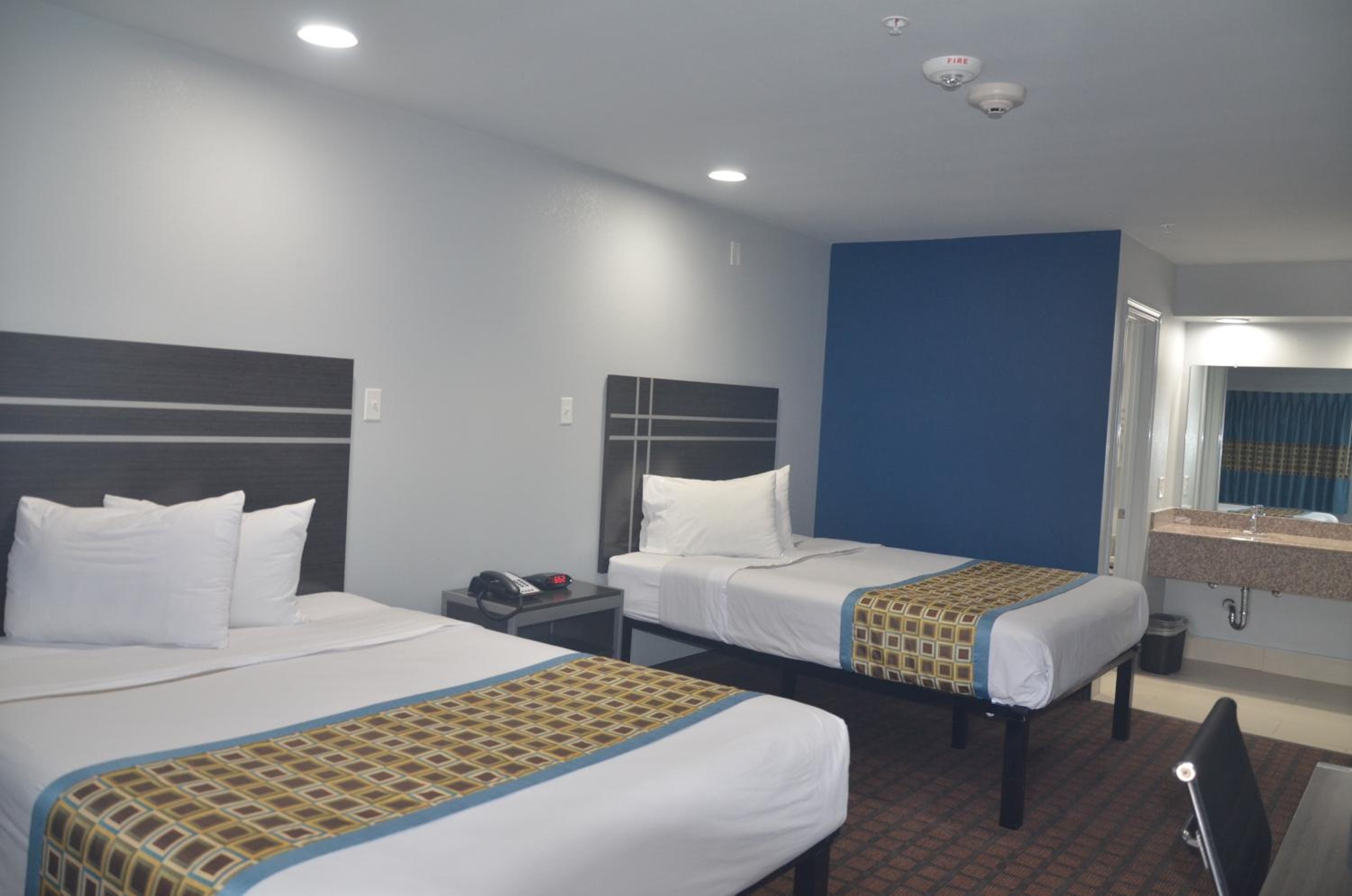 Travelers Inn - Property Image 14