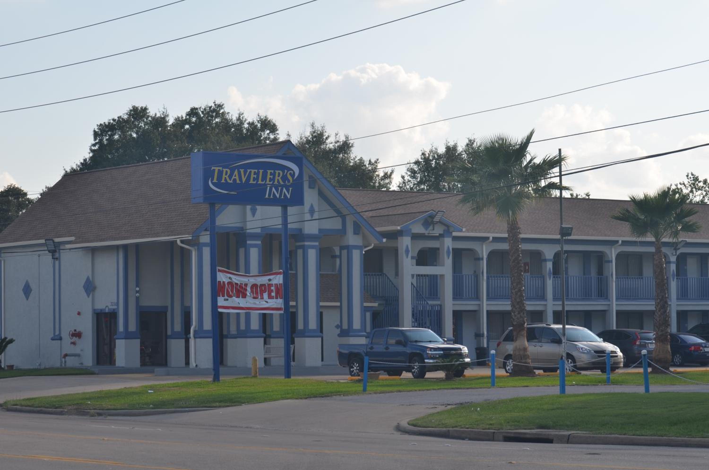 Houston Vacations - Travelers Inn - Property Image 5
