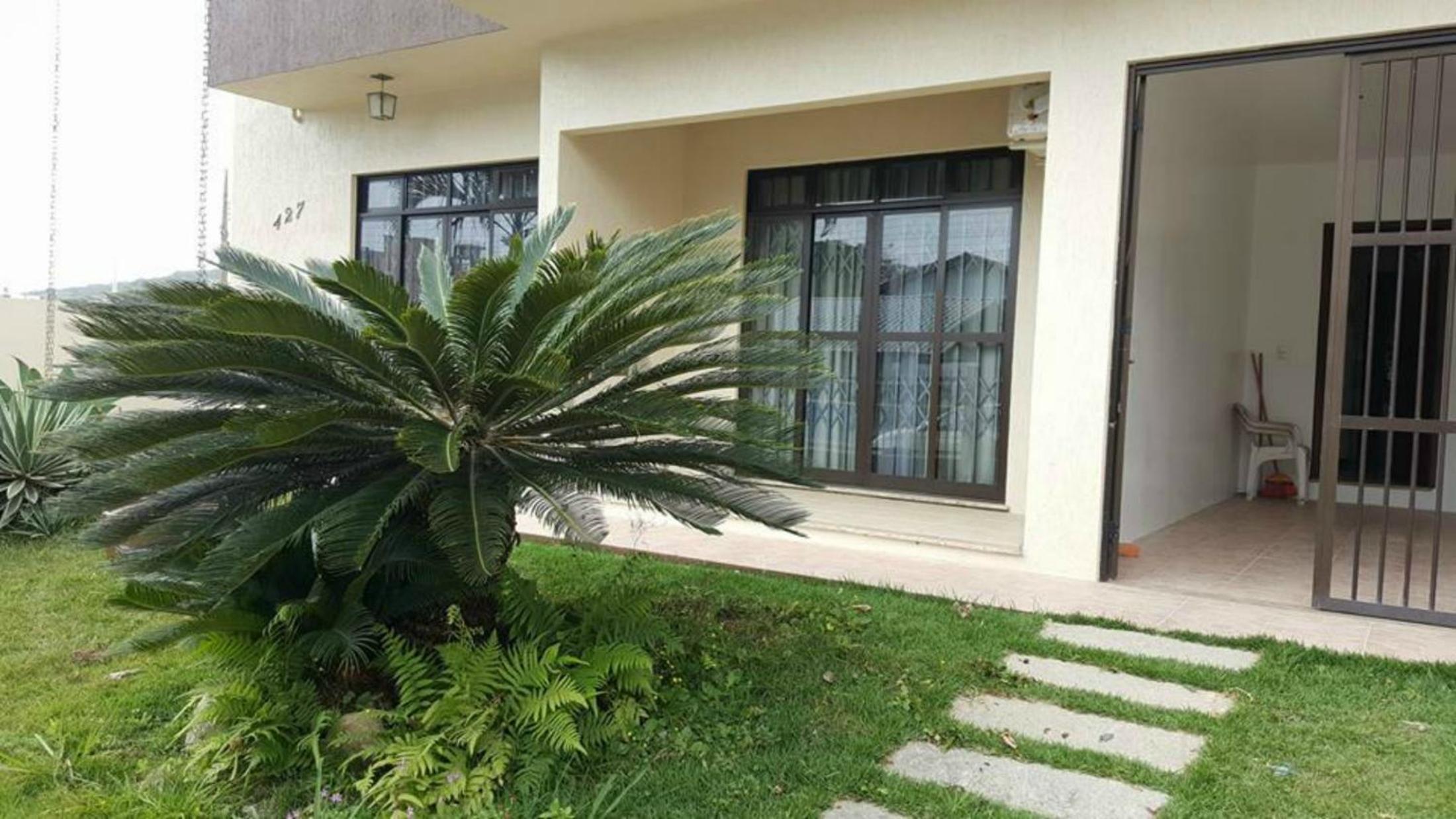 Bombinhas Brasil Residence II Guest House no Centro view 3