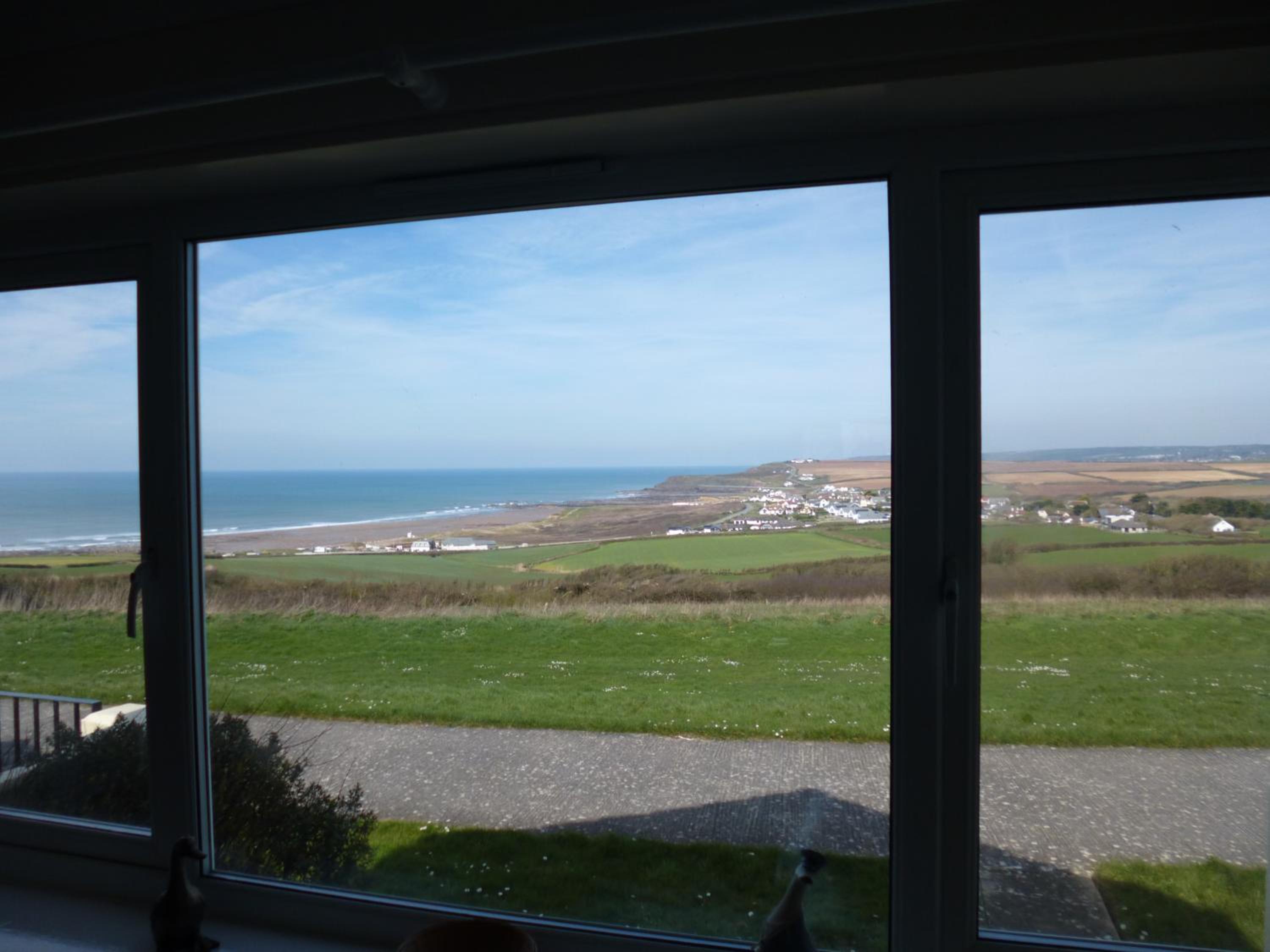 Bude Vacations - Beach View - Property Image 3
