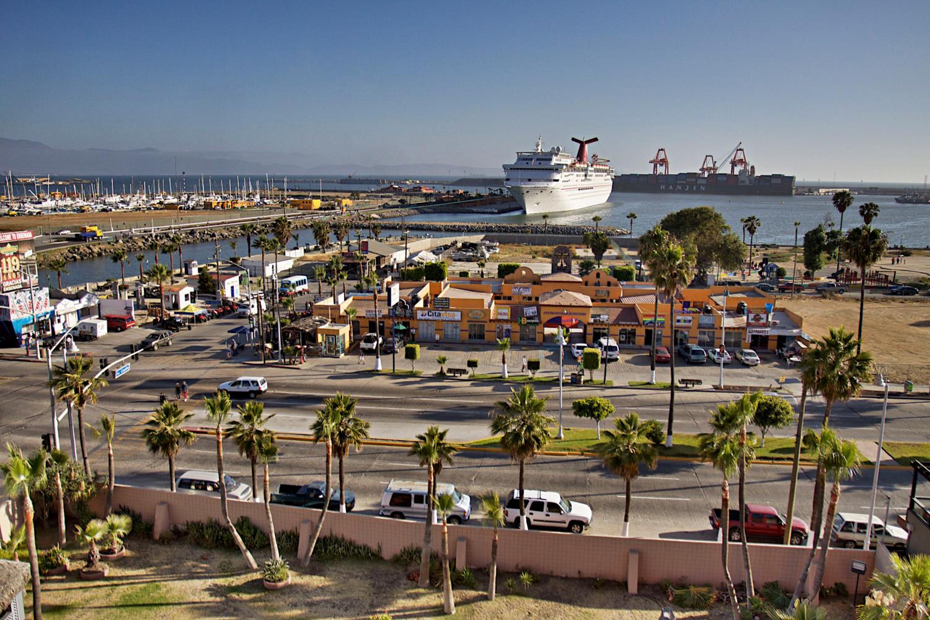 Ensenada Vacations - Hotel Villa Marina - Property Image 2