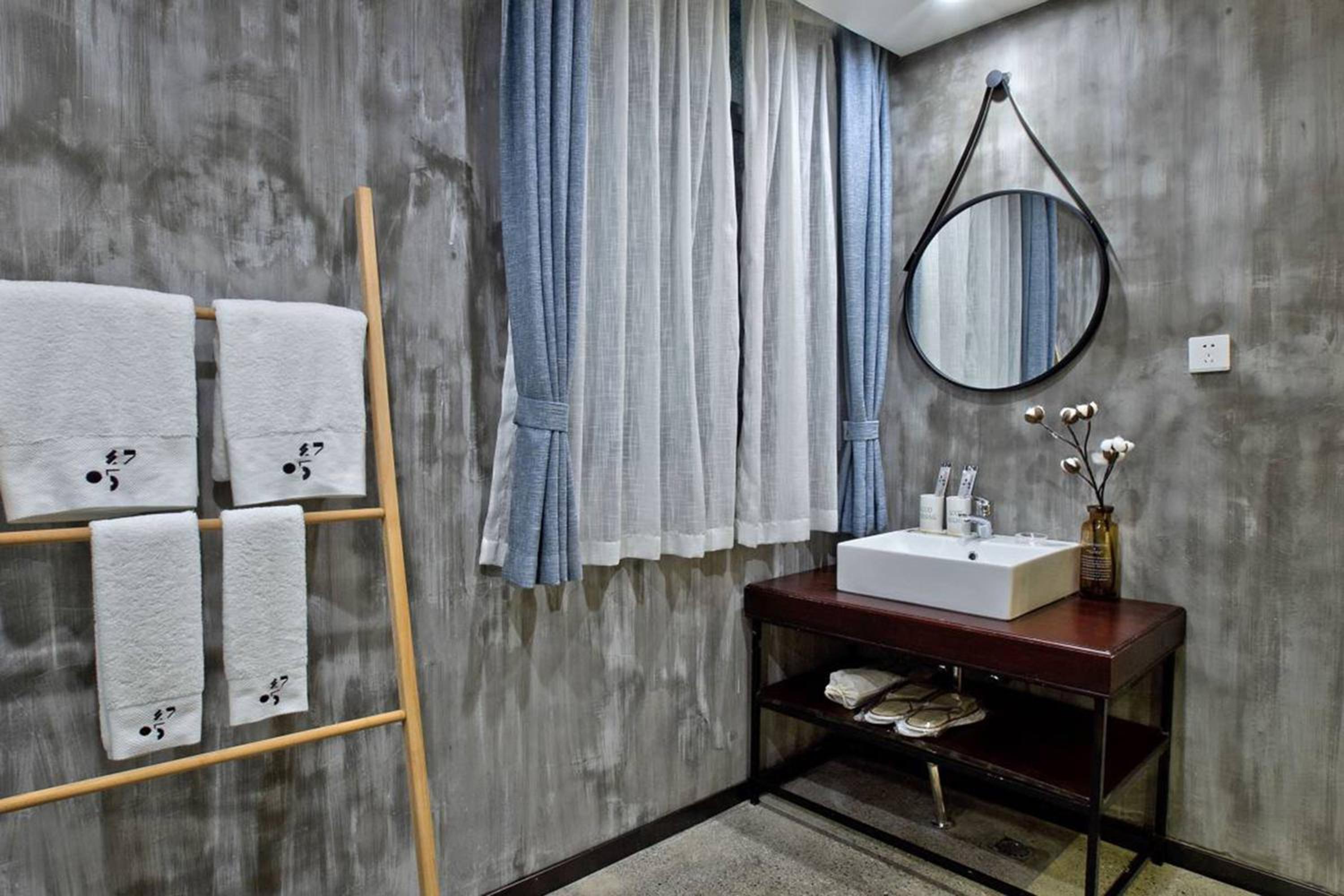 0517 Boutique Hotel