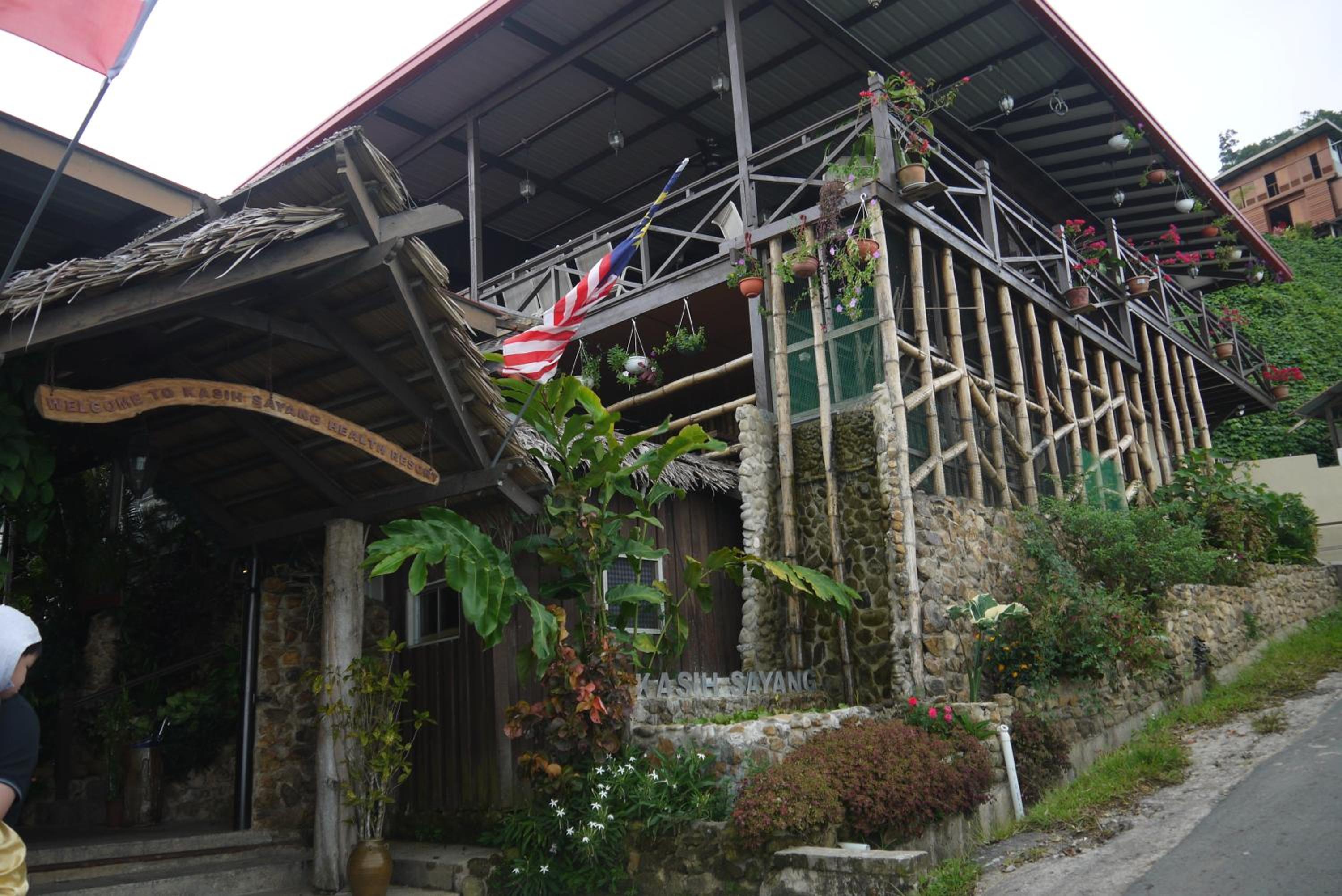 Kasih Sayang Hill Resort