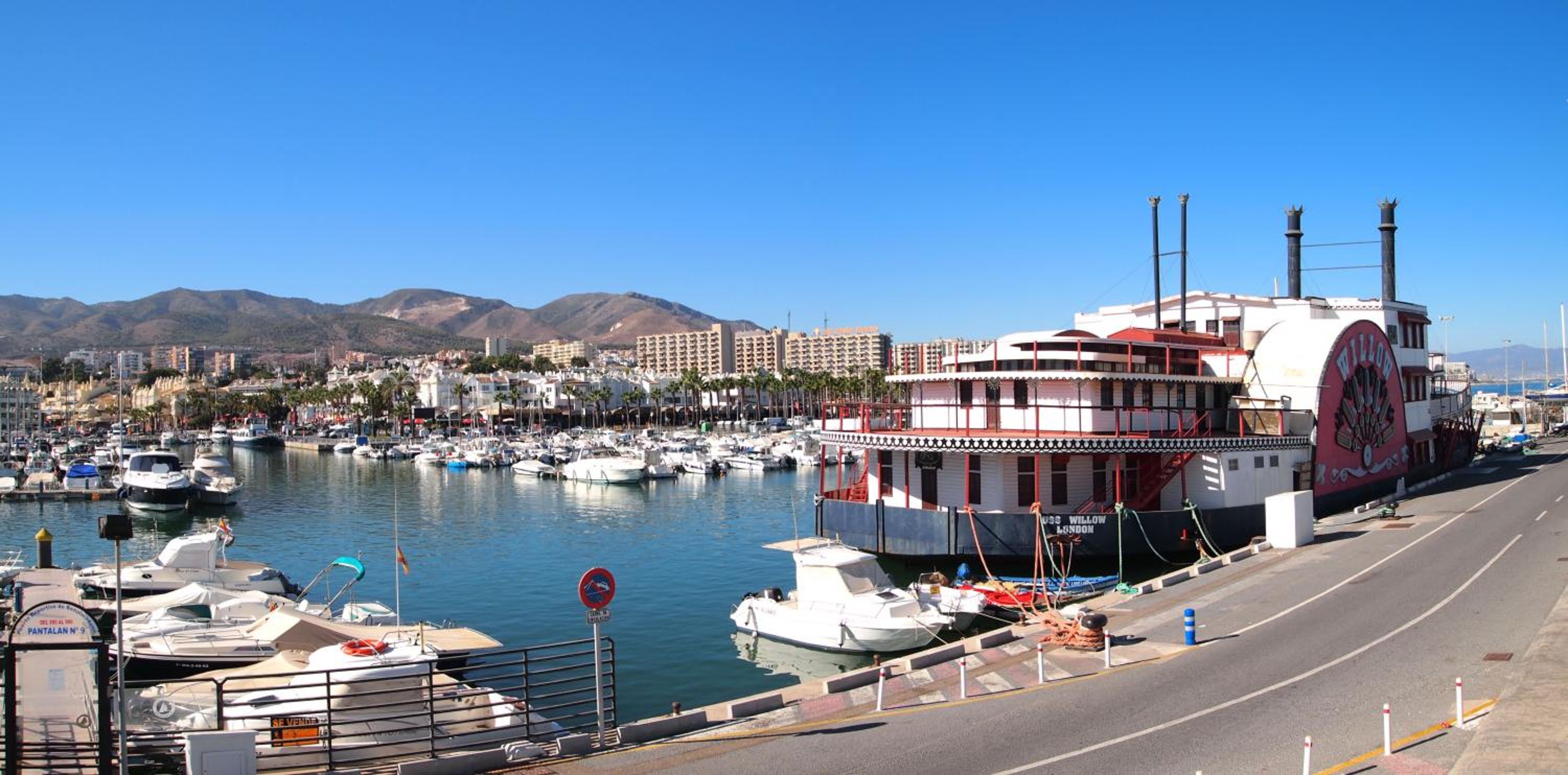 Apartamento en Puerto Marina G204 view 5