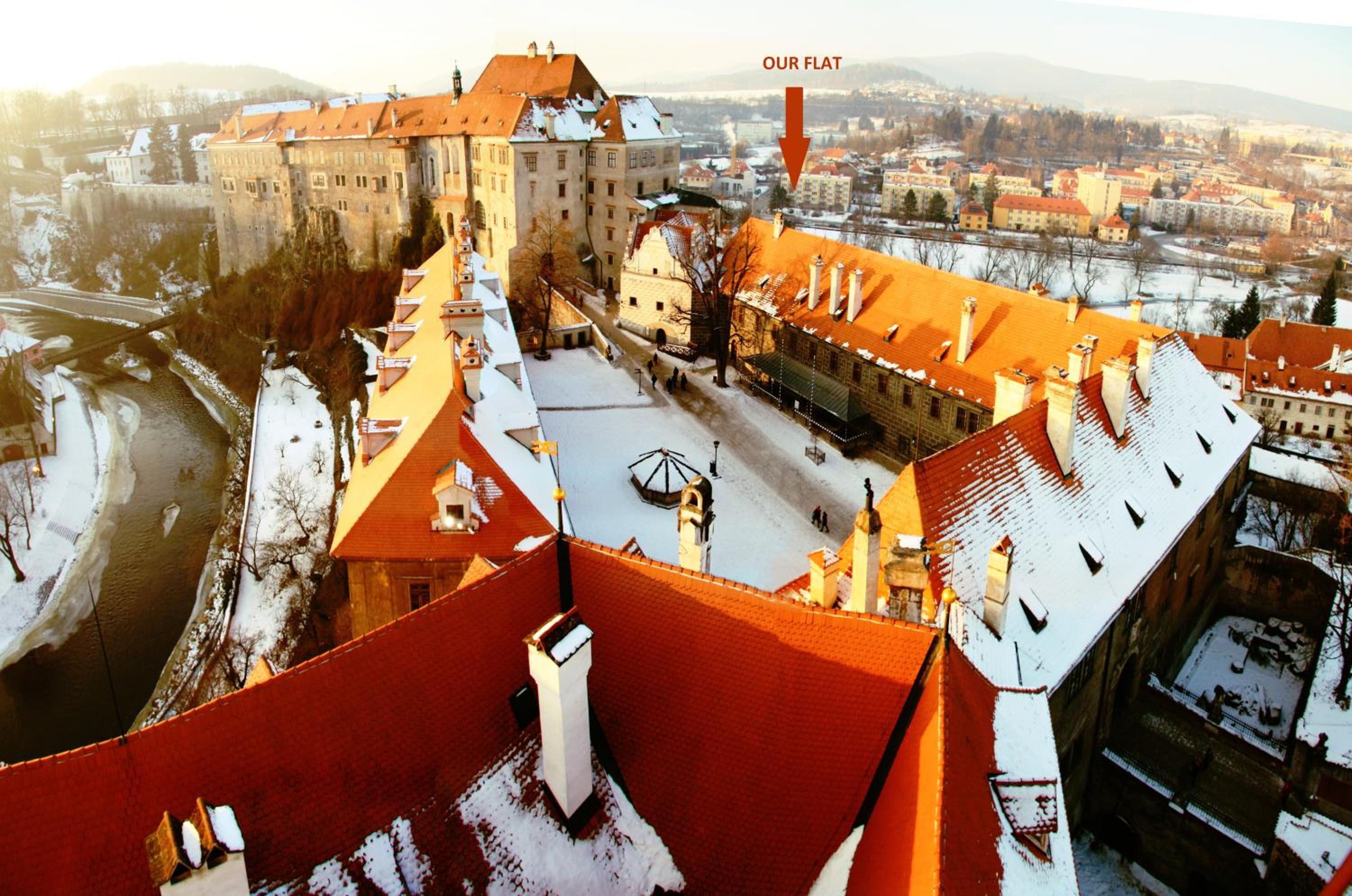 Best CASTLE VIEW-bus station, parking, center