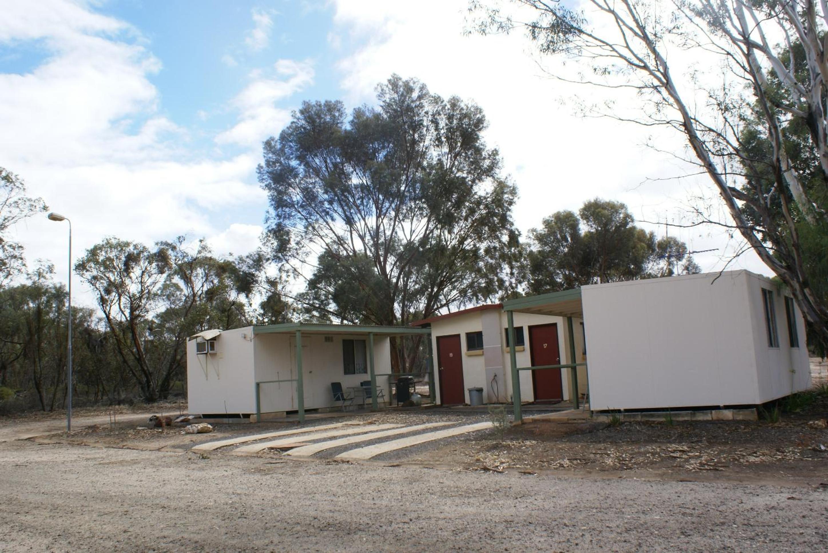Inglewood Motel and Caravan Park Victoria