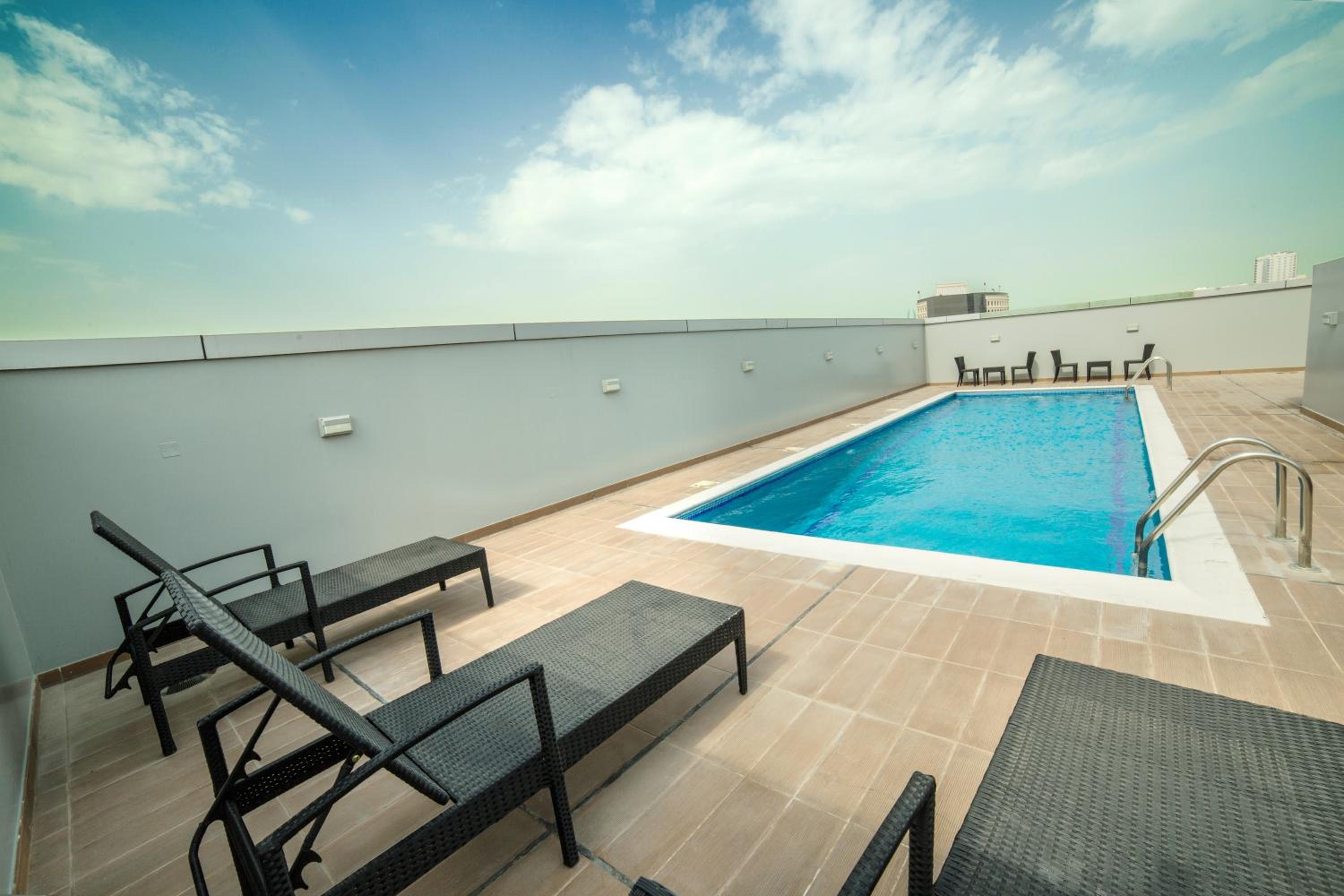 Golden Rose Luxury Suites (Royal Executive)