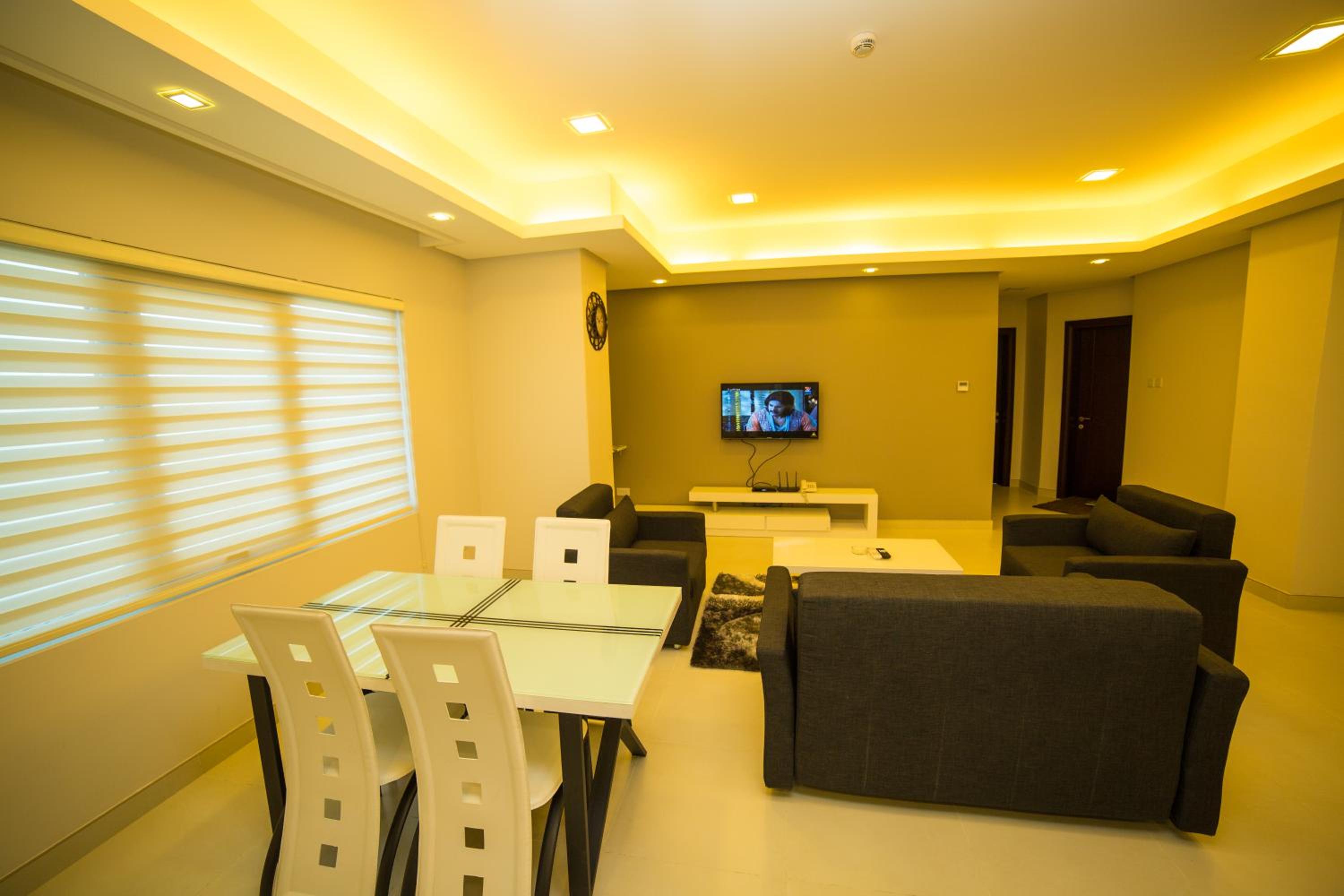 Golden Rose Luxury Suites (Royal Executive)