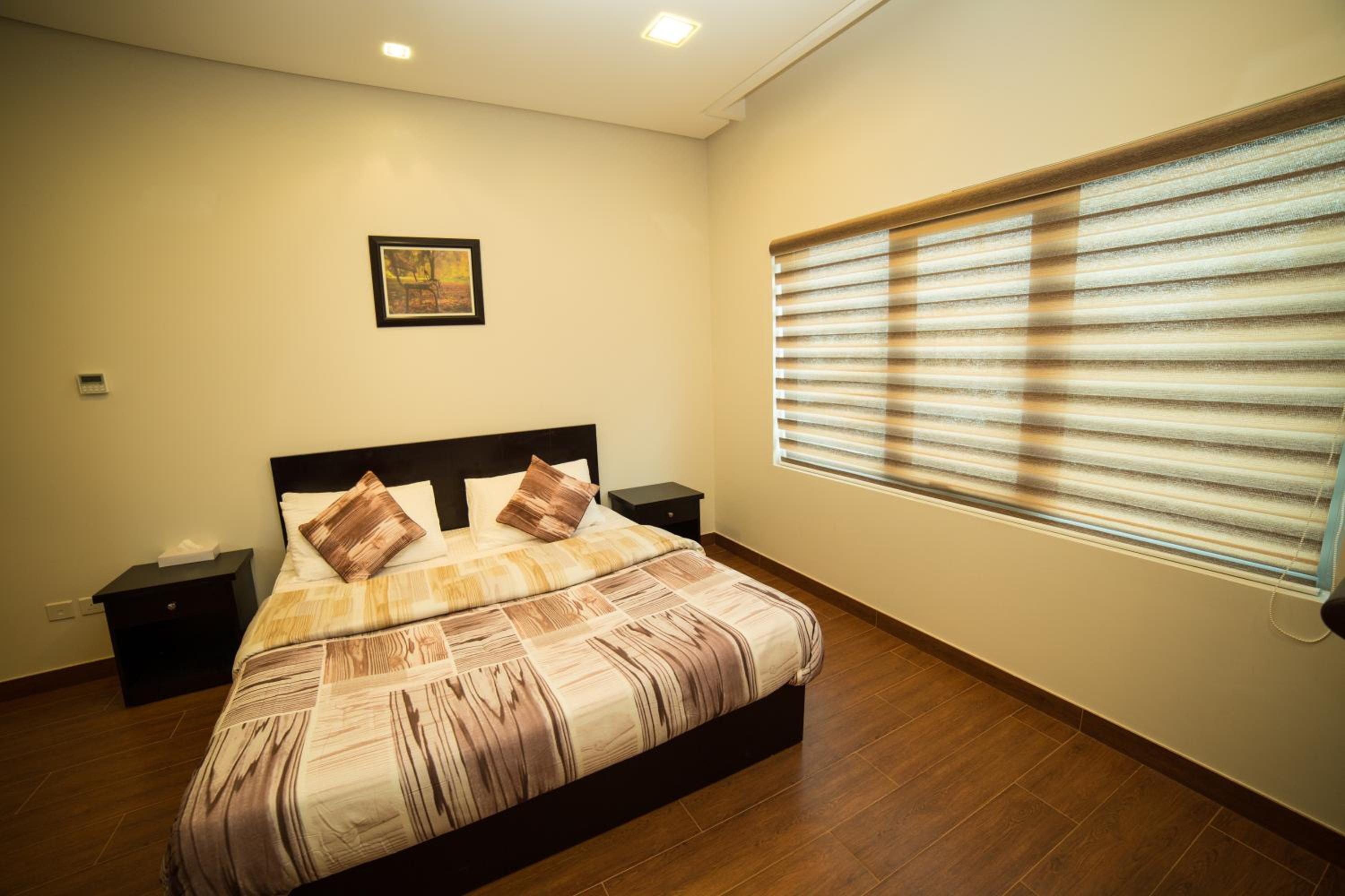 Golden Rose Luxury Suites (Royal Executive)