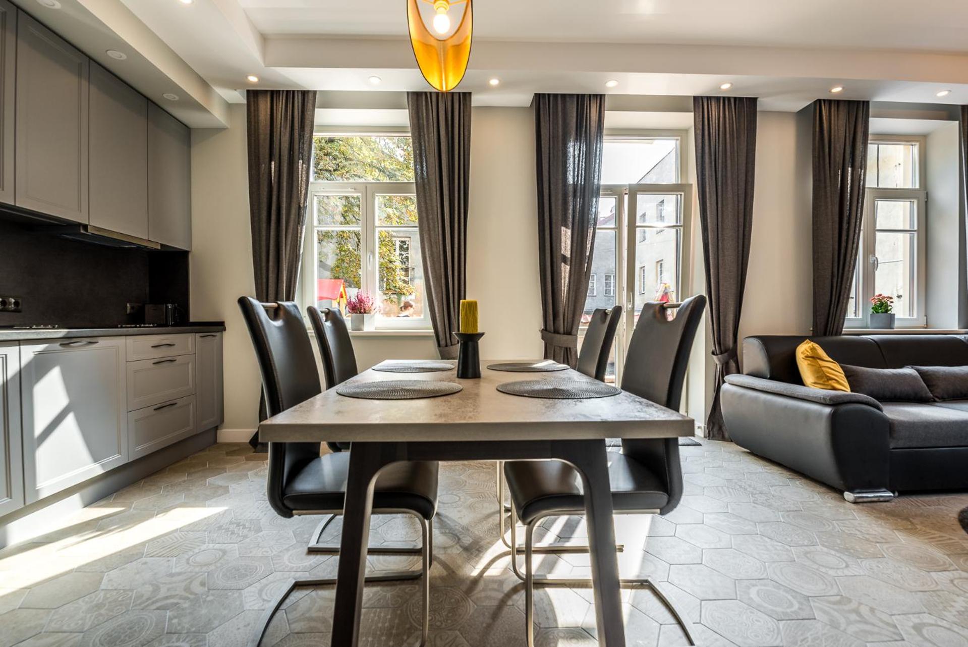 Uzupis apartments - Old Town view 4