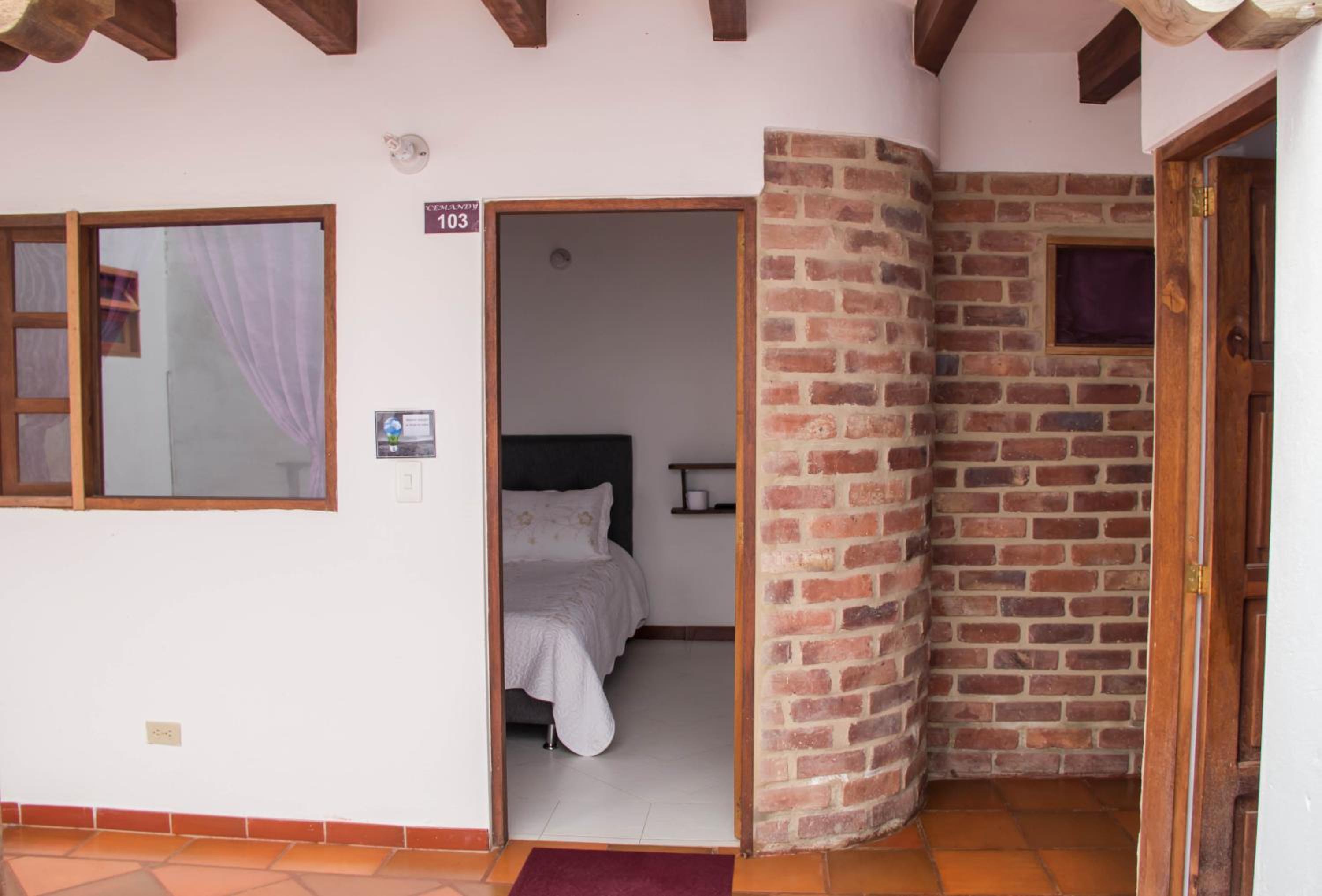 Cemandy Hostal