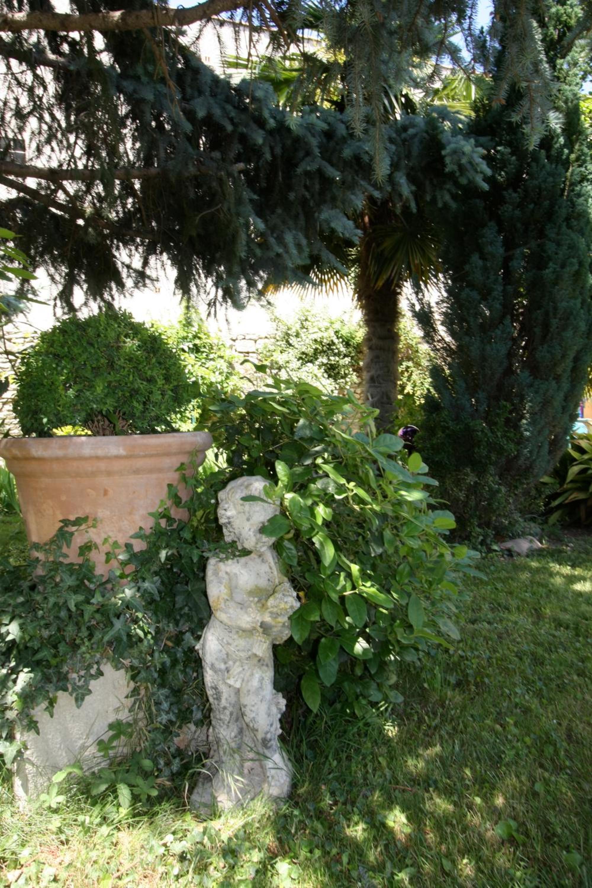 Photo 28
