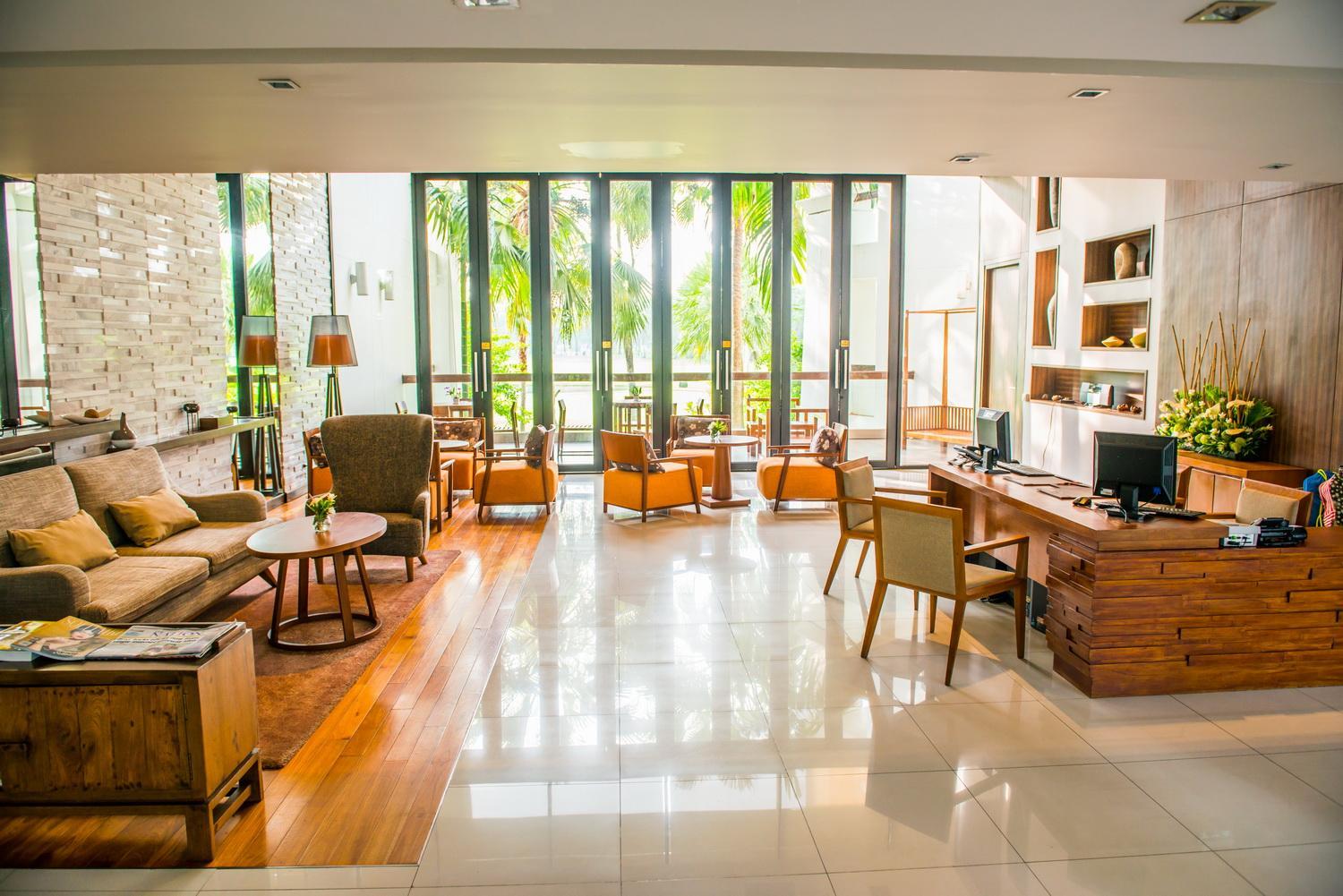 Summit Windmill Golf Suite Hotel at Suvarnabhumi