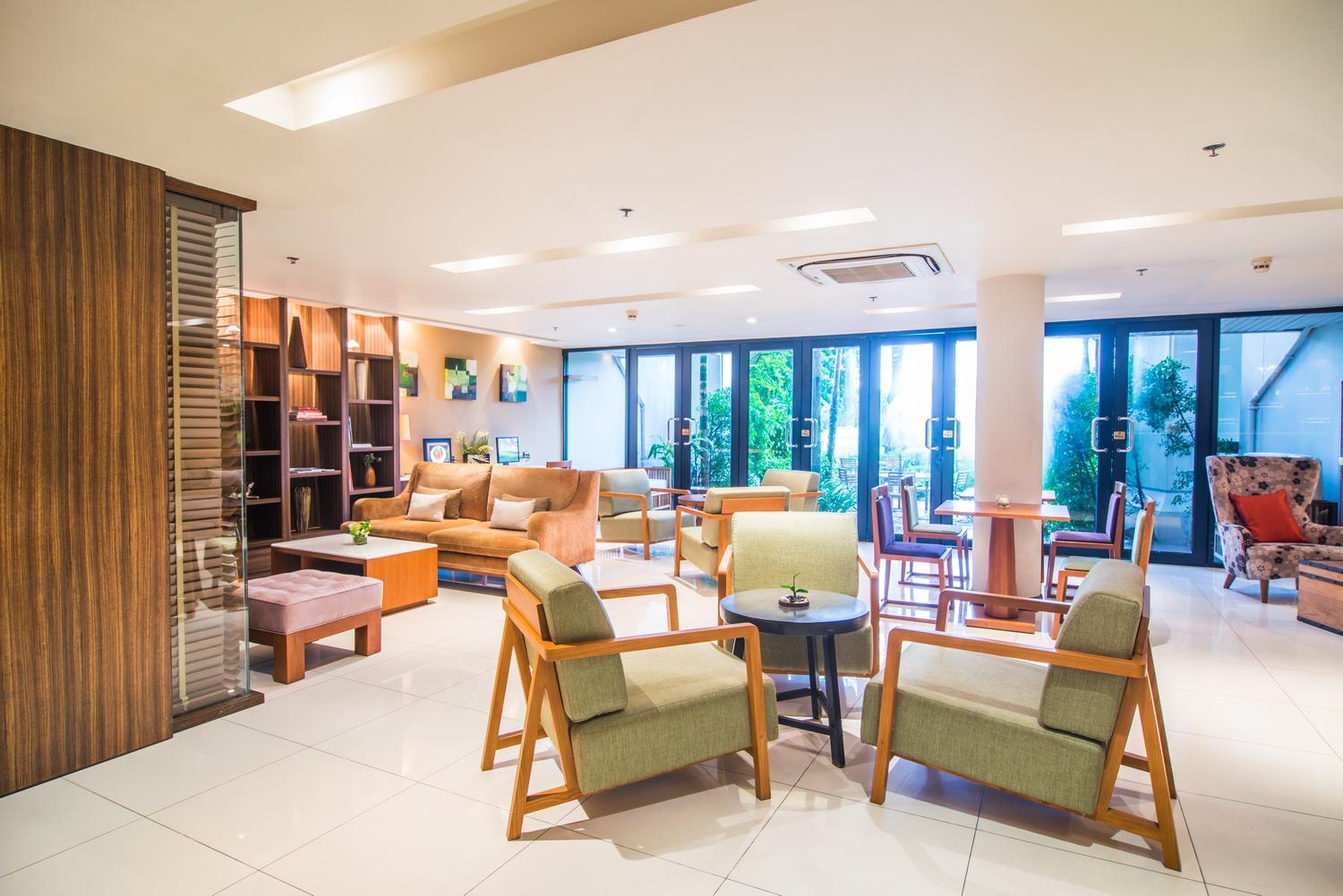 Summit Windmill Golf Suite Hotel at Suvarnabhumi