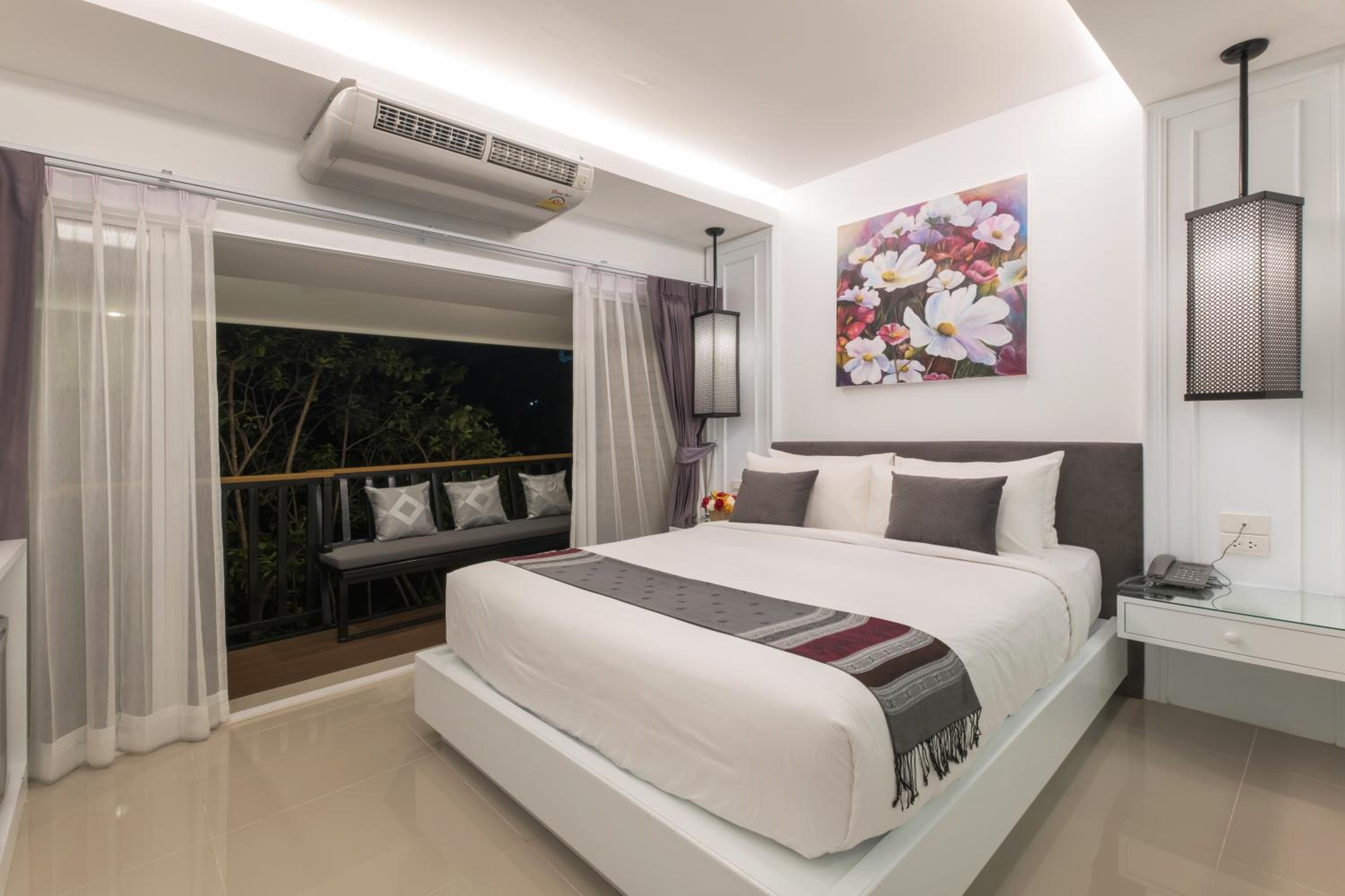 Chiangmai Midpoint Activity Hostel