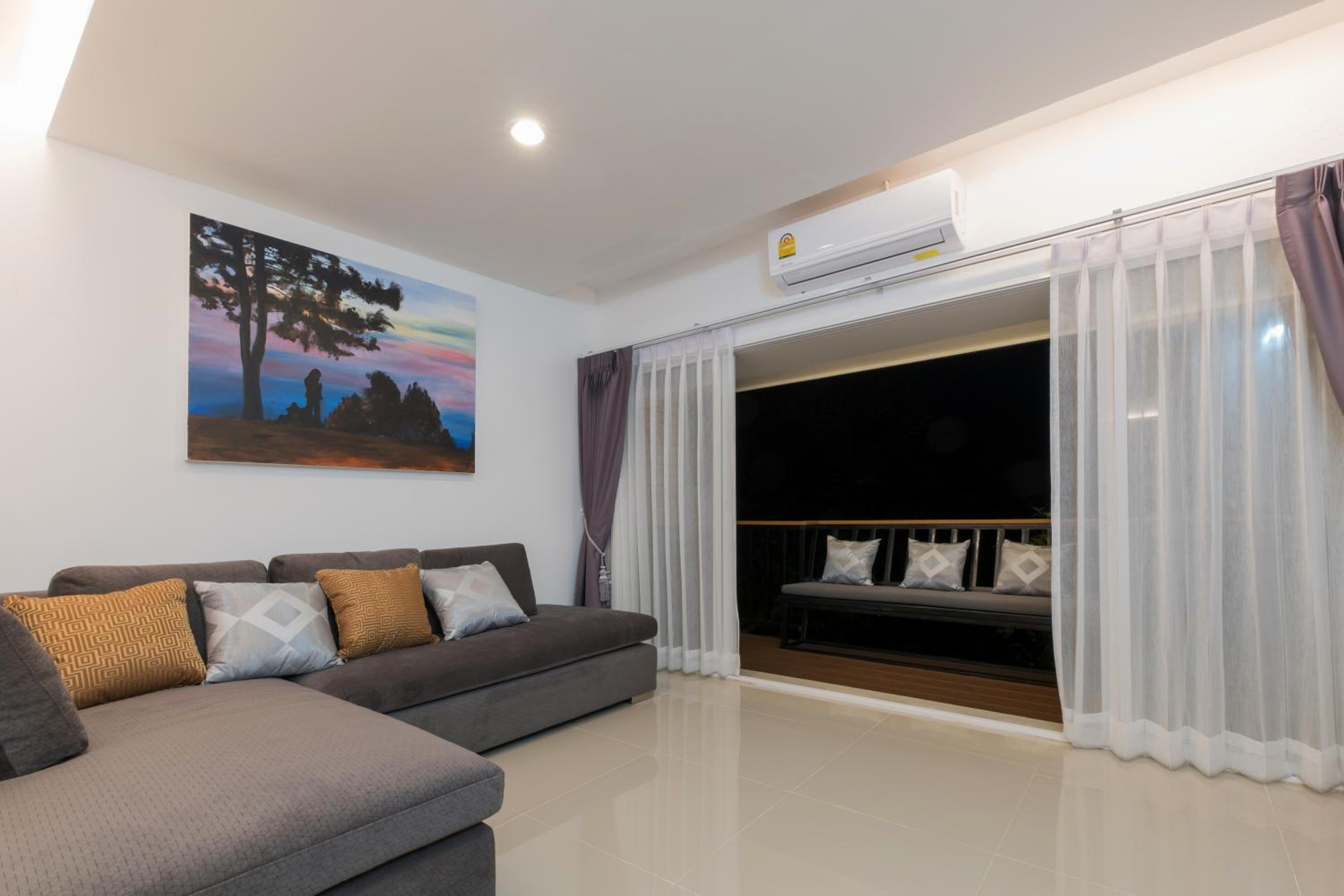 Chiangmai Midpoint Activity Hostel