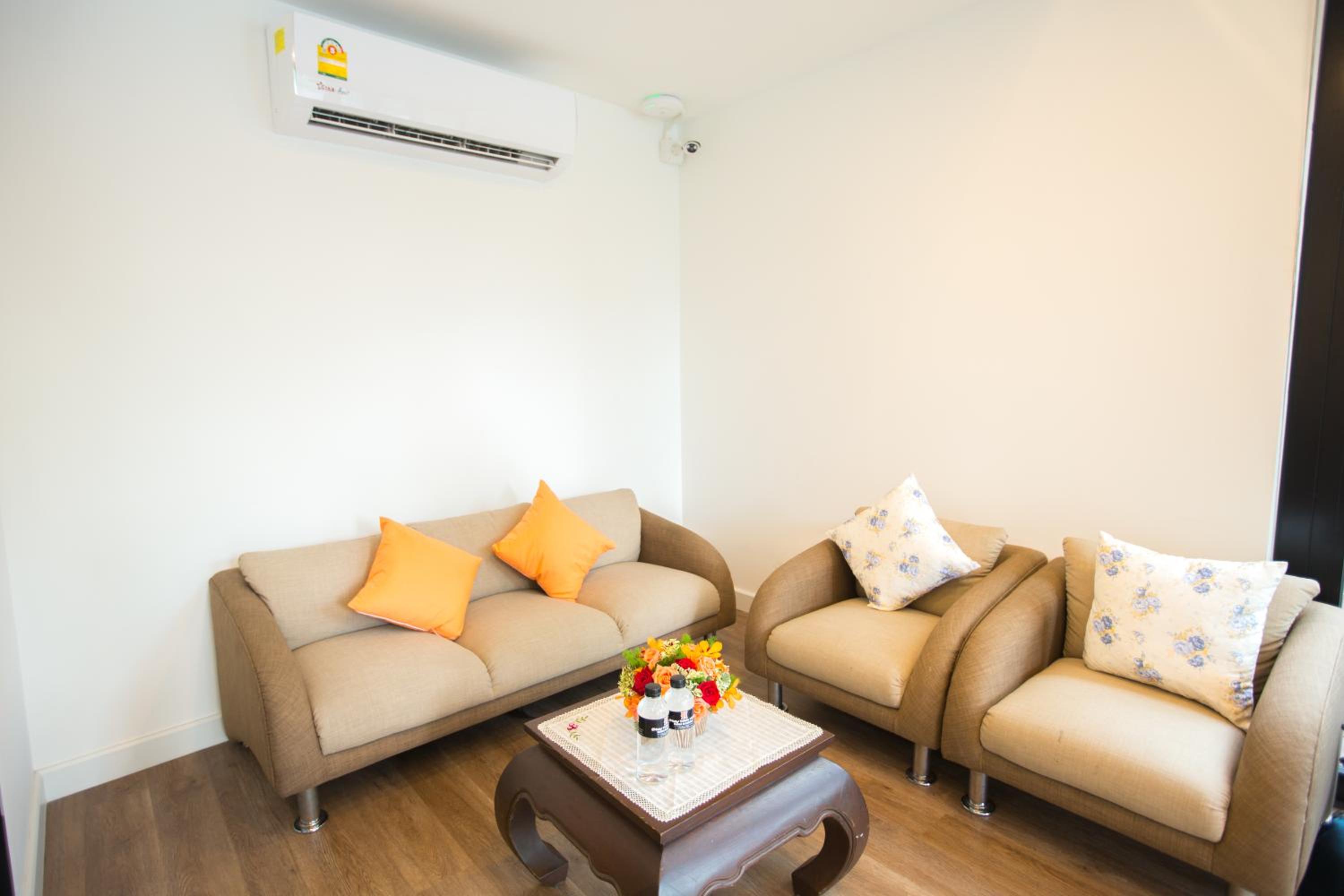 Chiangmai Midpoint Activity Hostel