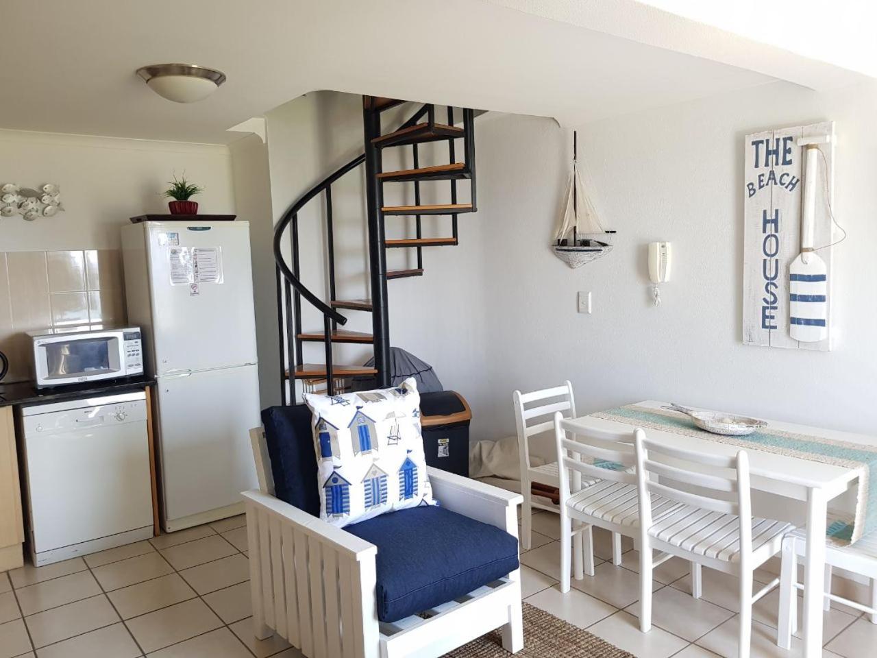 Point Village Accommodation - Santos 7 view 4