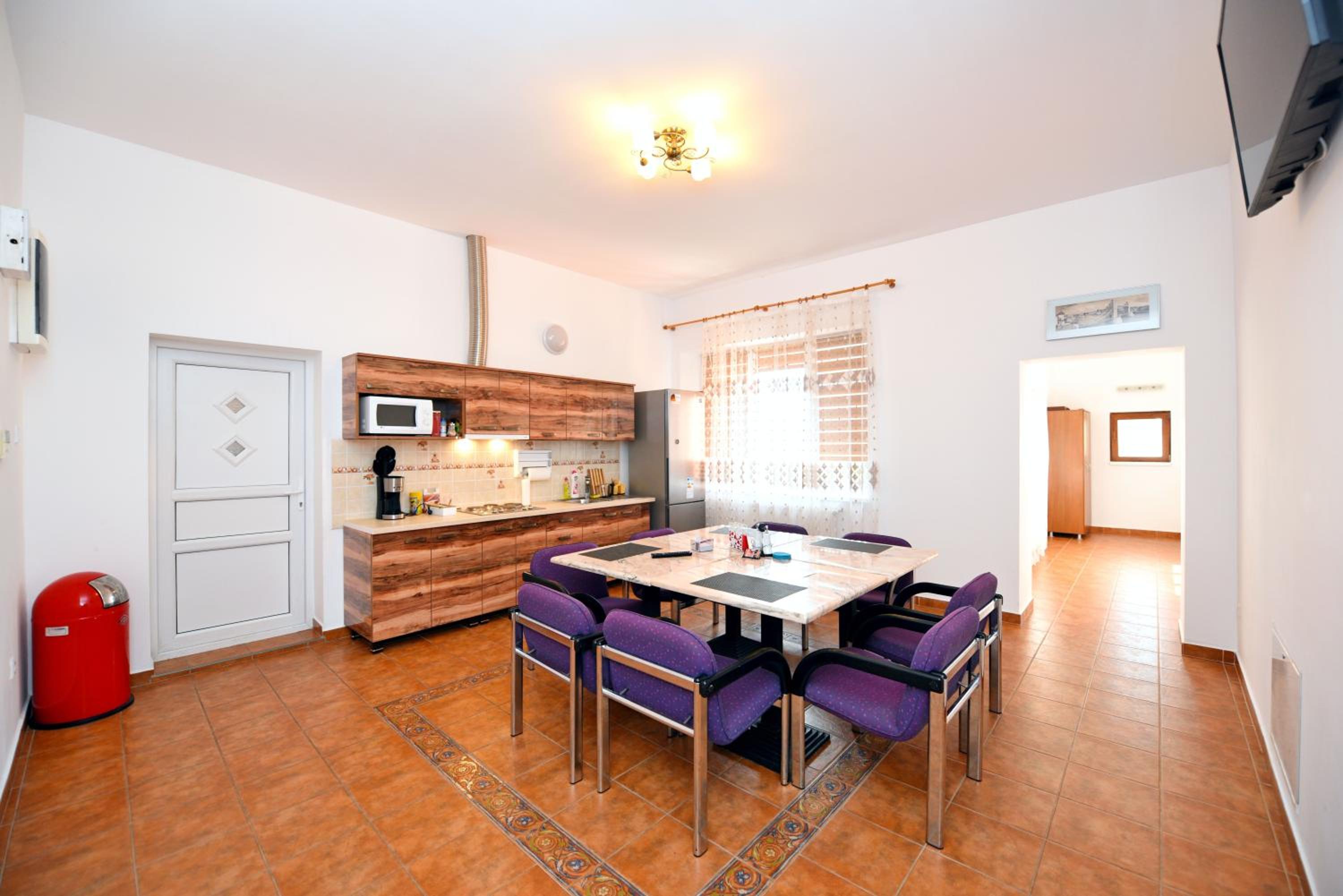 Photo 37
