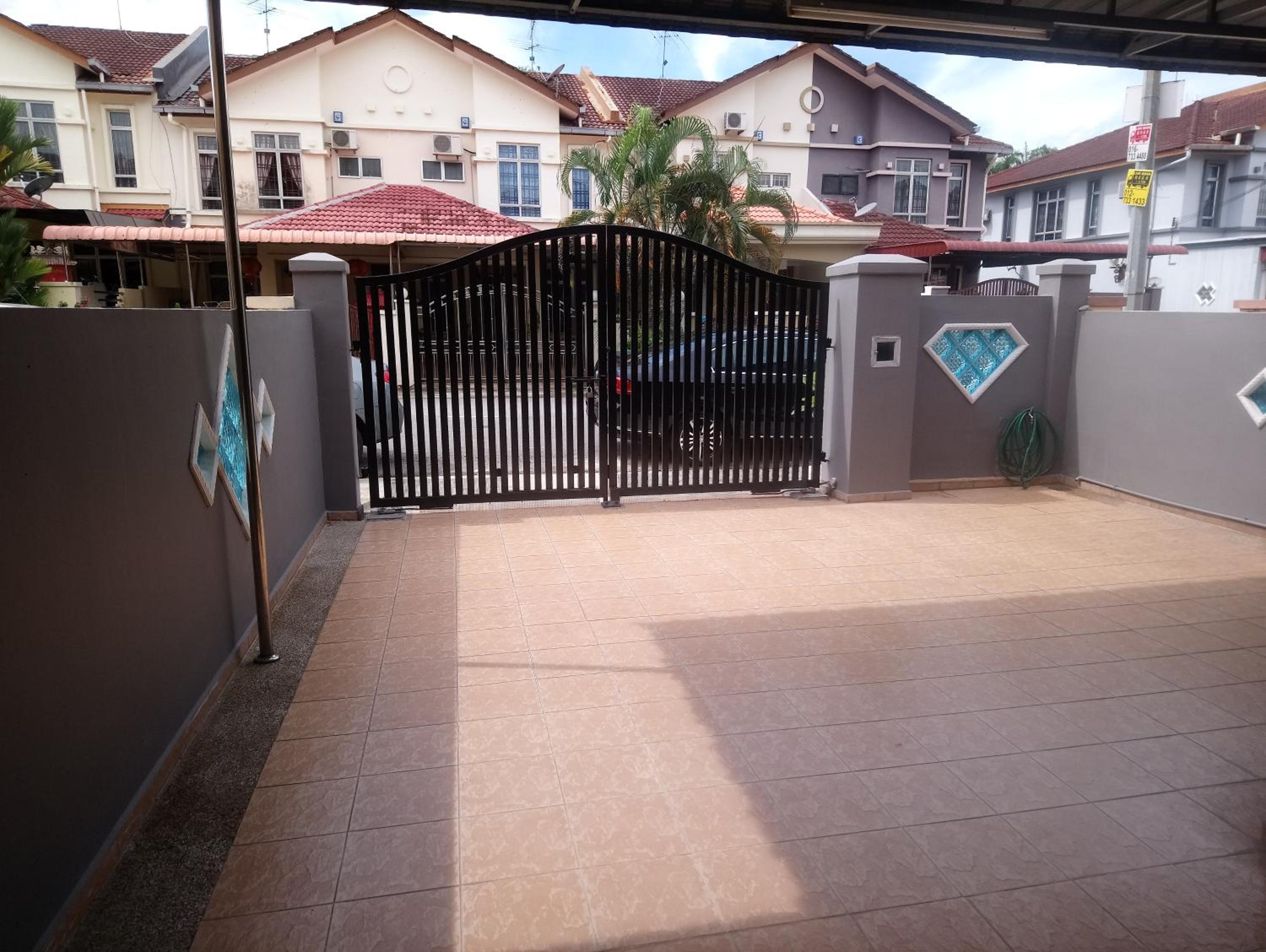 CUHomestay 5 Bedroom Bukit Indah Near AEON Mall Legoland Johor Bahru