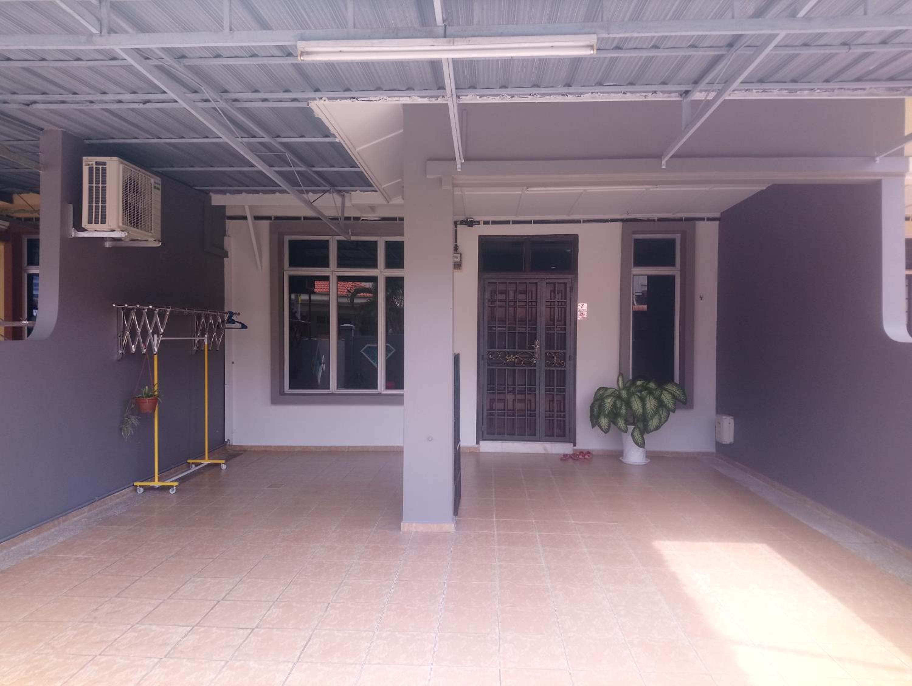 CUHomestay 5 Bedroom Bukit Indah Near AEON Mall Legoland Johor Bahru