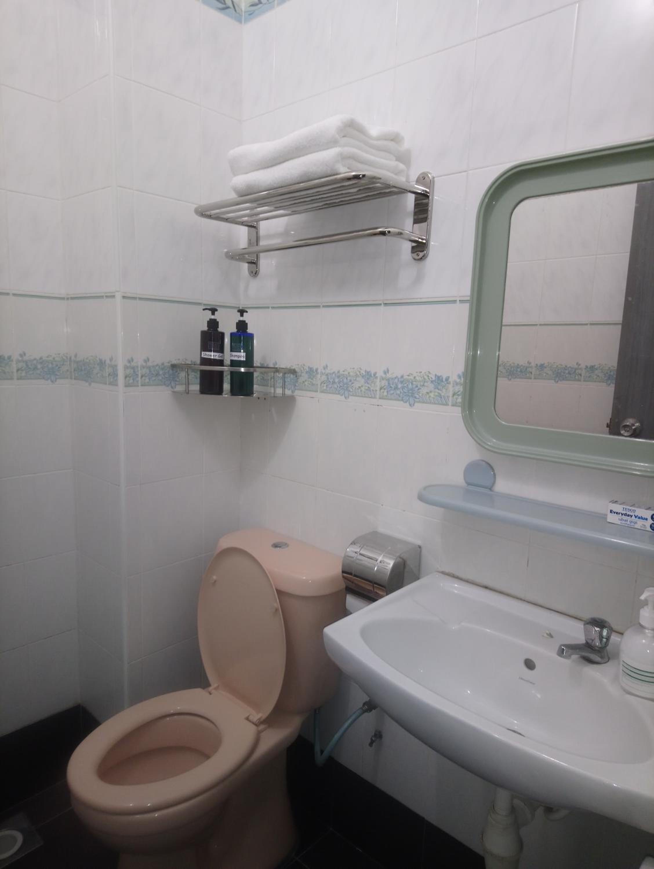 CUHomestay 5 Bedroom Bukit Indah Near AEON Mall Legoland Johor Bahru