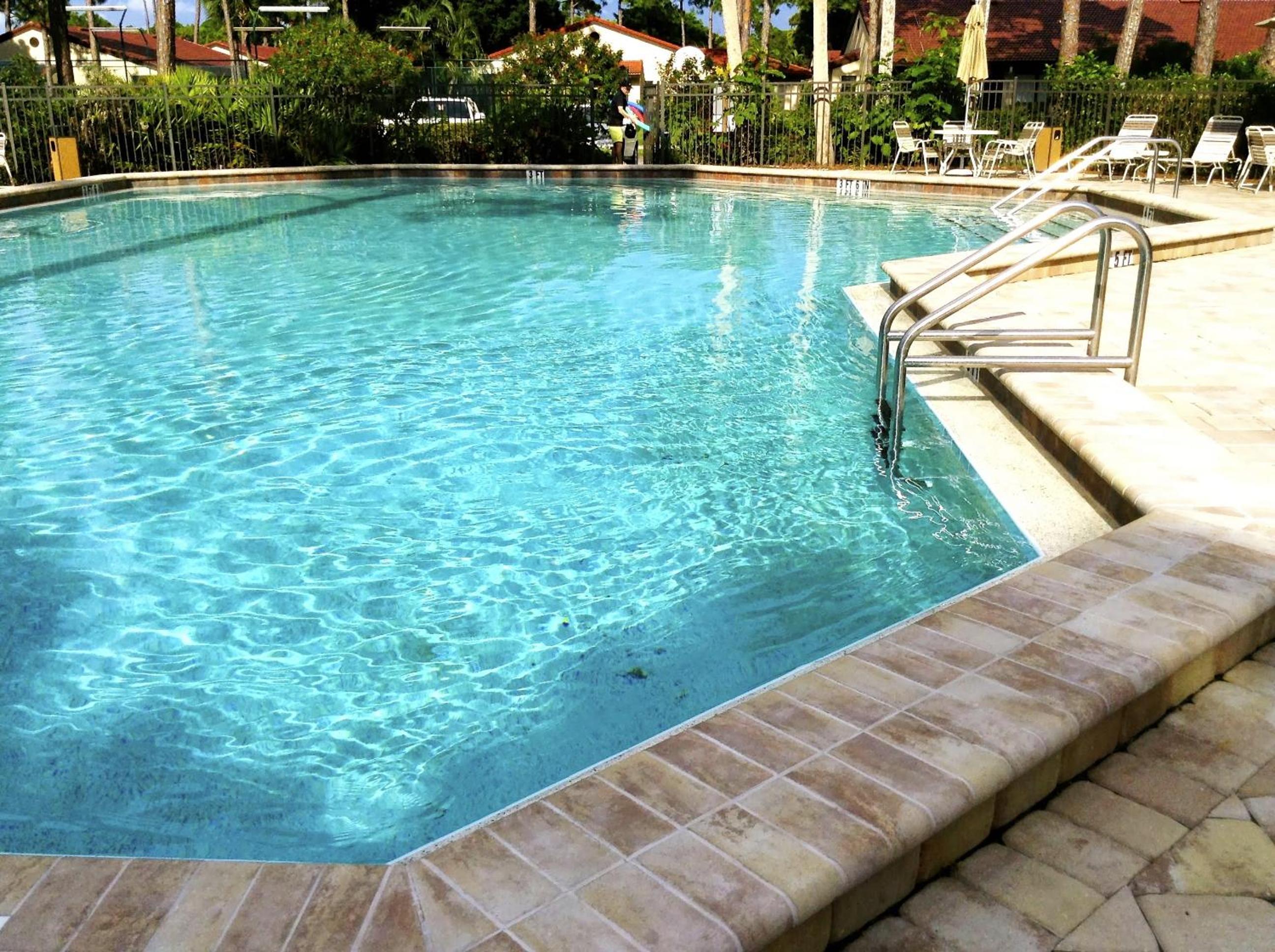 LUX VILLAs on beautiful Palmer Ranch view 4