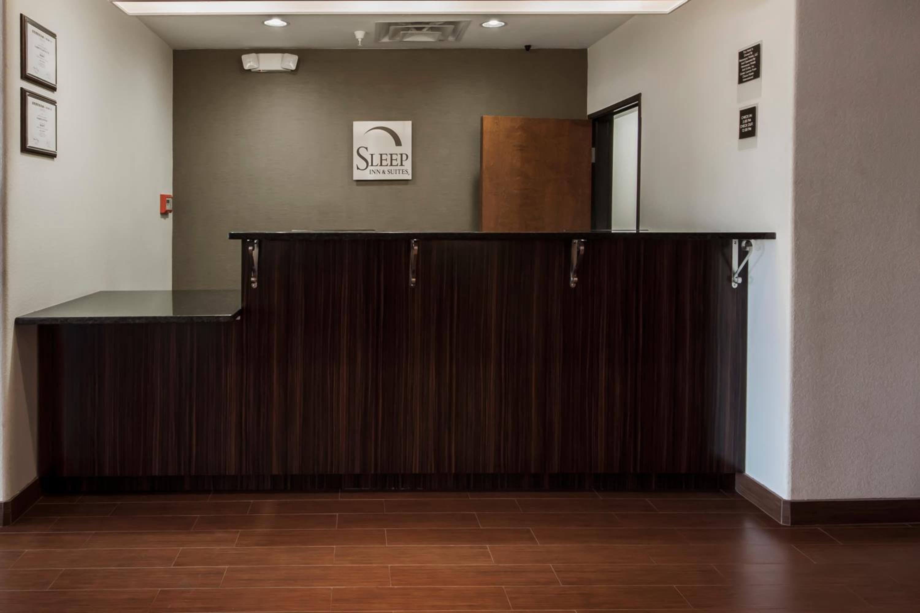 Sleep Inn & Suites Hennessey