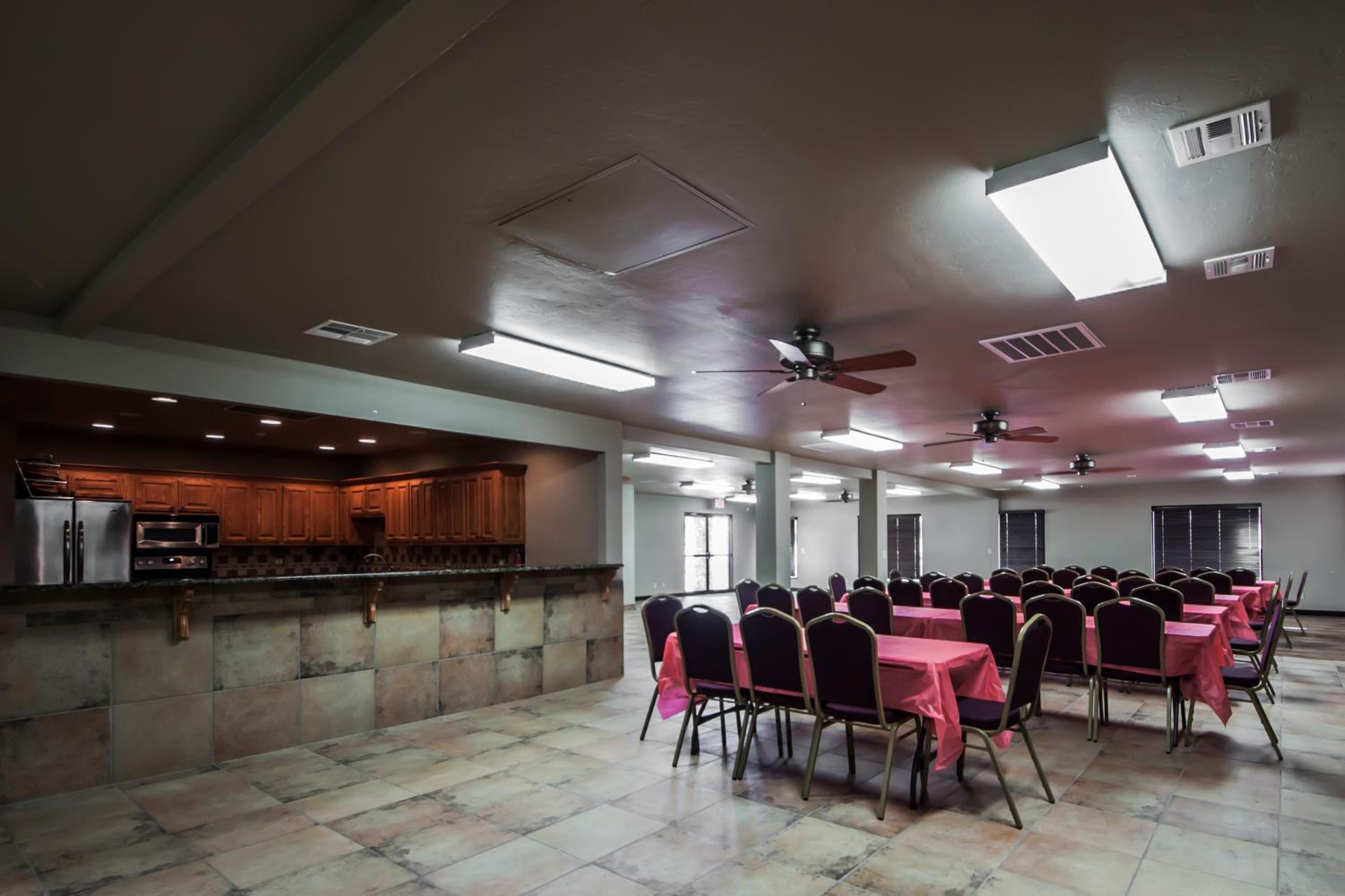 Sleep Inn & Suites Hennessey