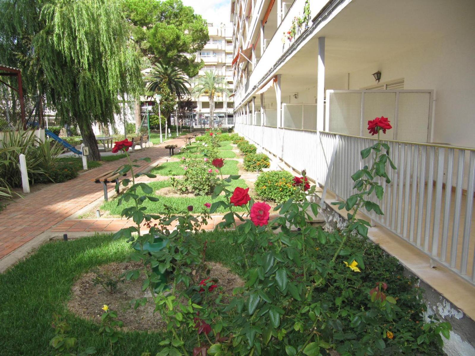Apartamentos Hesperia Palmyra — Salou, Spain