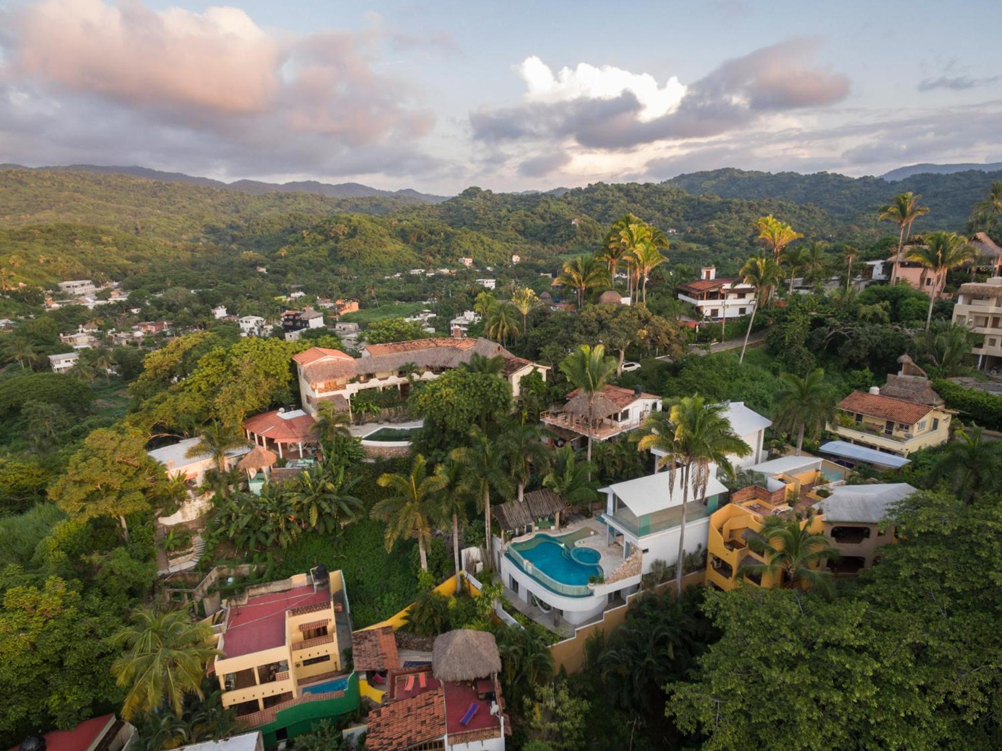 Hotel Anjali Casa Divina - Image 1