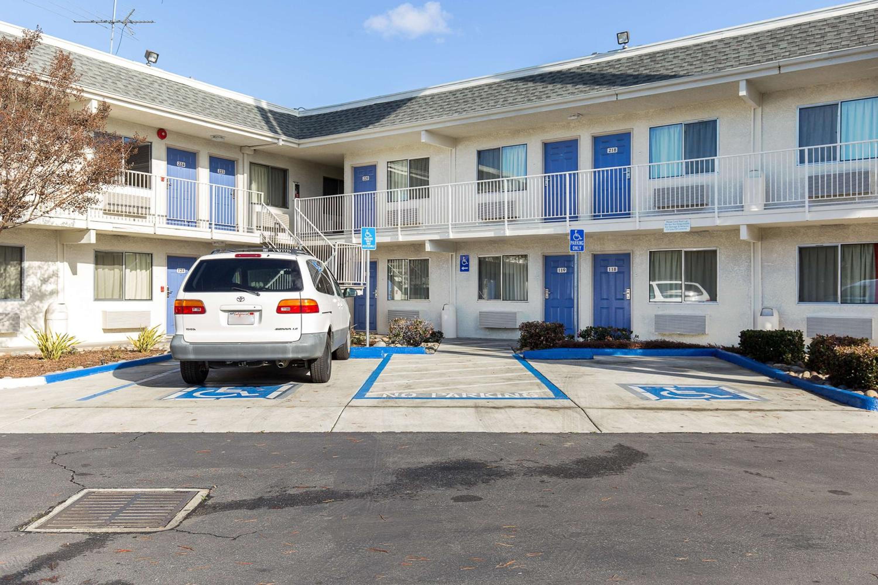 Hayward Vacations - Motel 6 Hayward, CA- Silicon Valley Gateway - Property Image 15