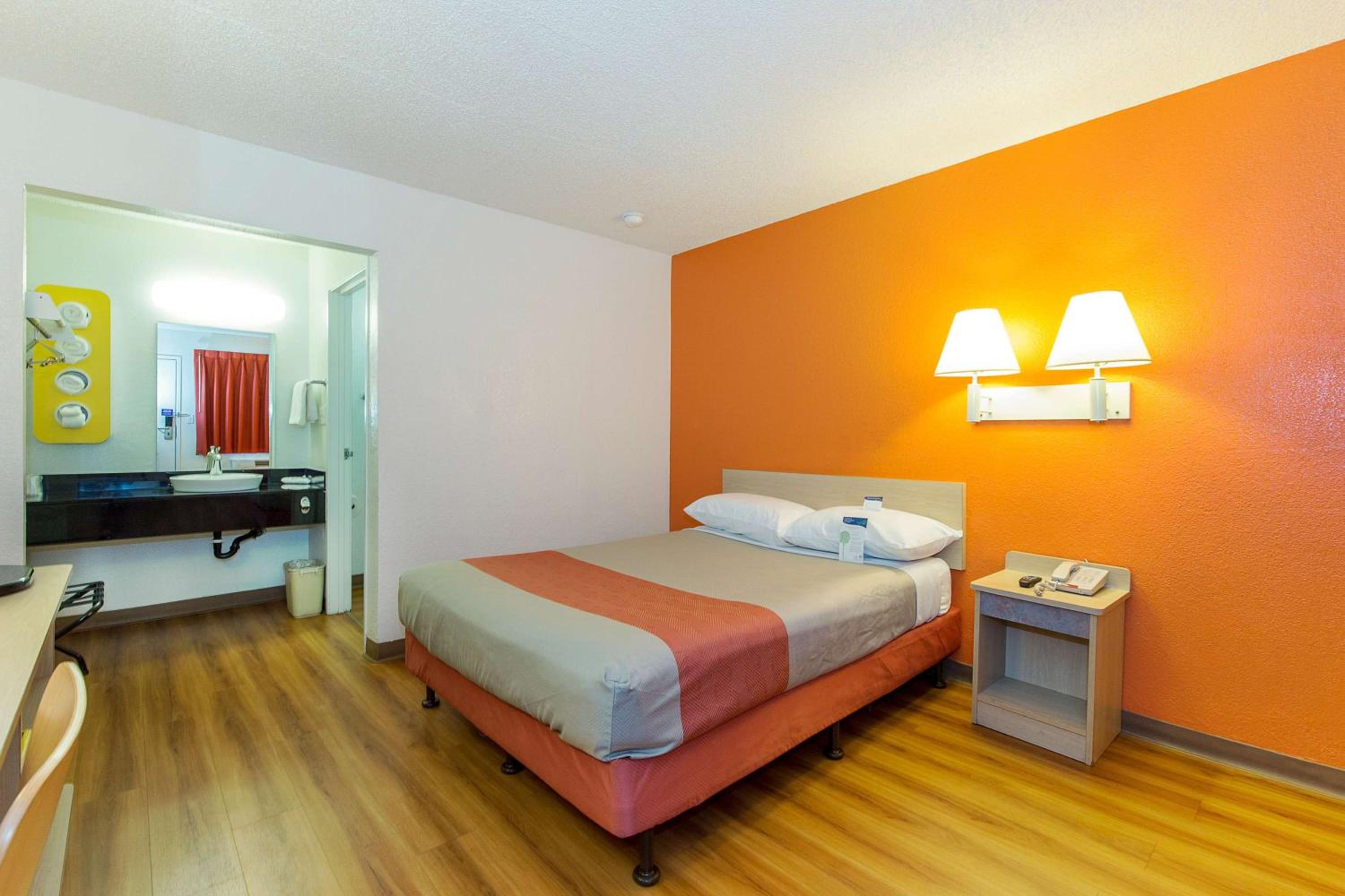 Hayward Vacations - Motel 6 Hayward, CA- Silicon Valley Gateway - Property Image 19