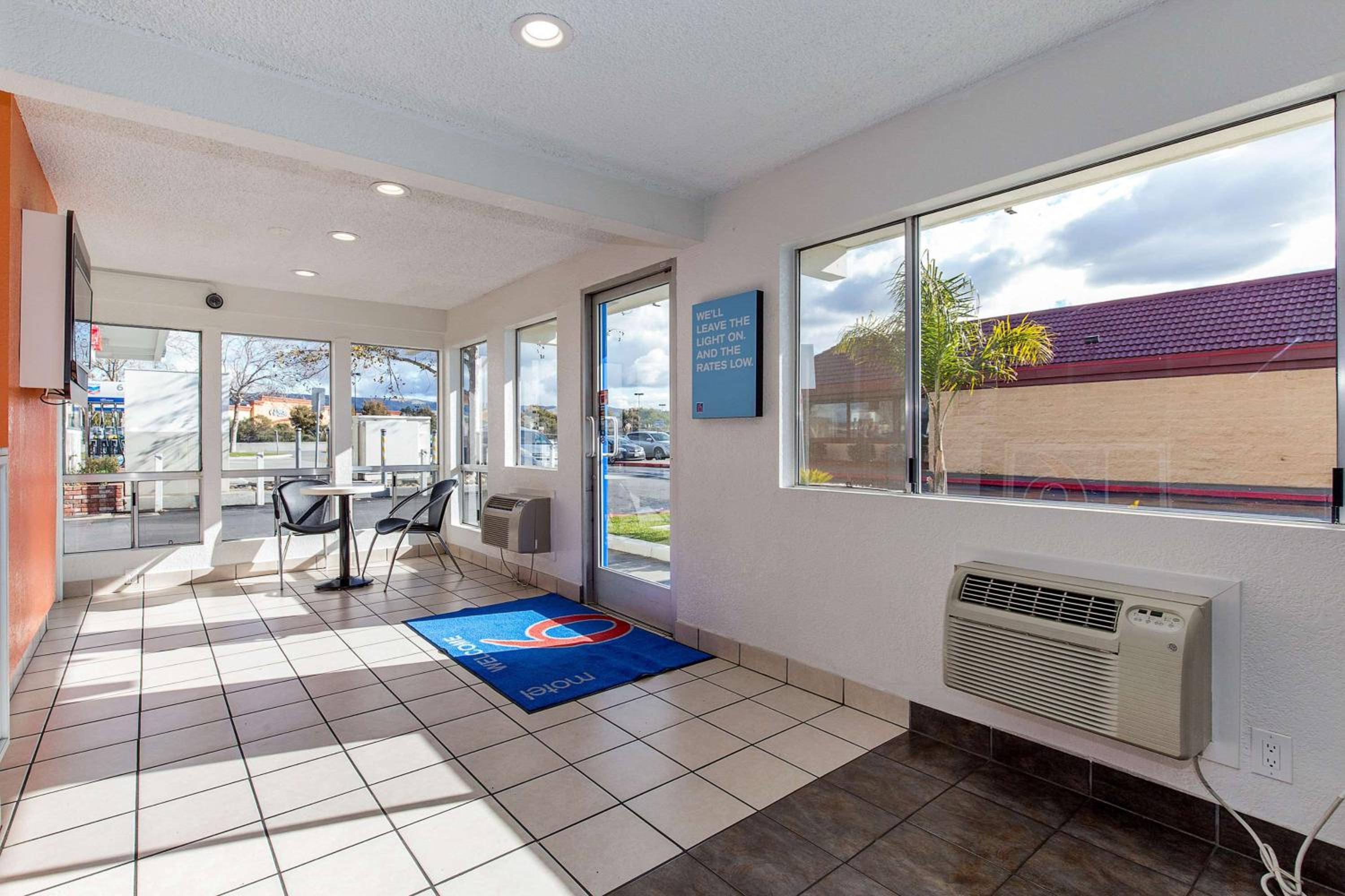 Hayward Vacations - Motel 6 Hayward, CA- Silicon Valley Gateway - Property Image 25