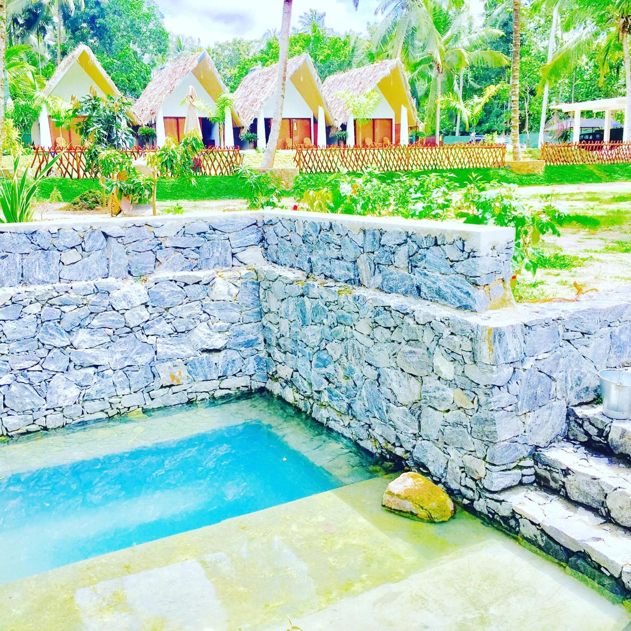 Airport Resort