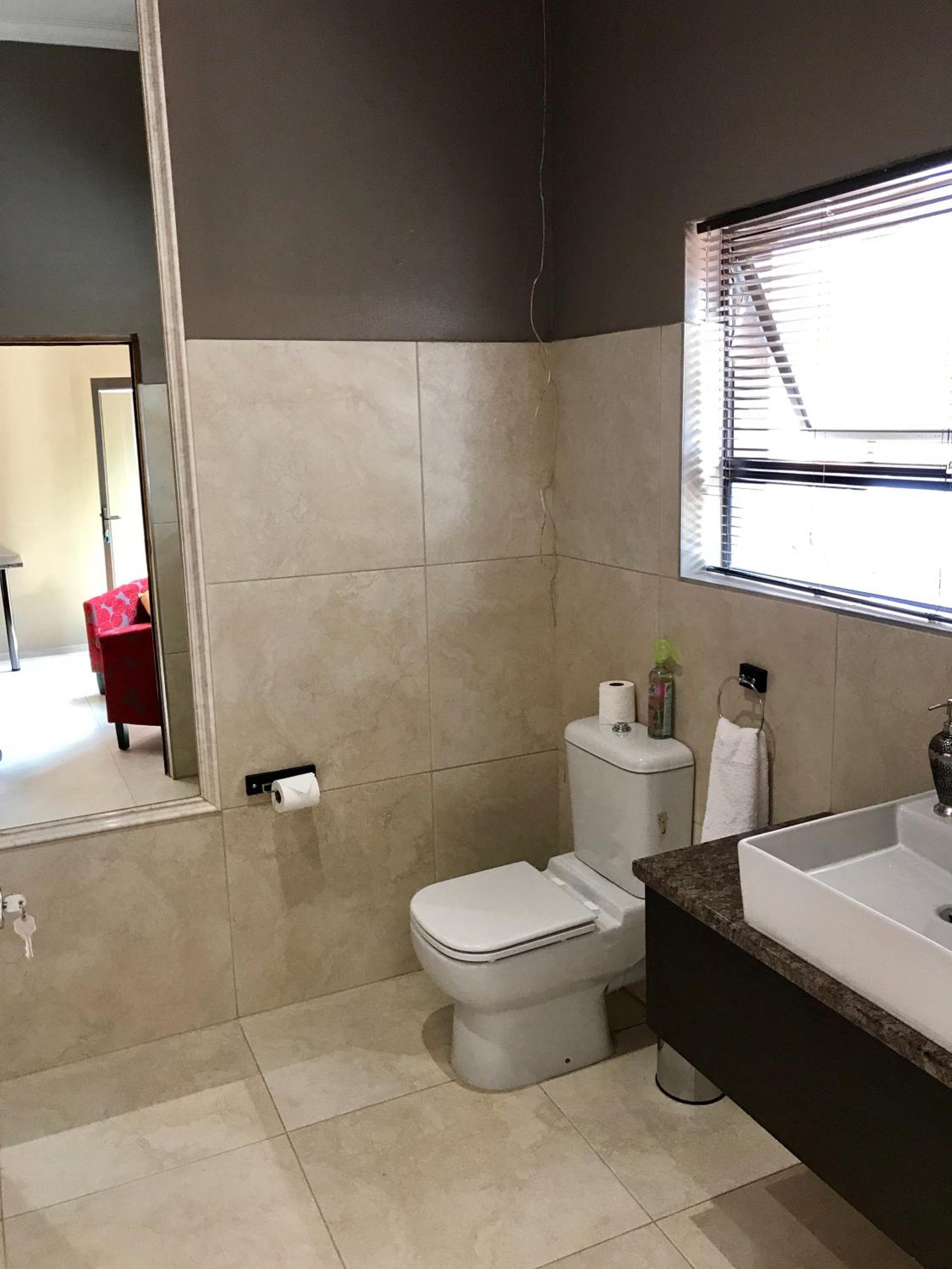 Aerotropolis Guest Lodge 3
